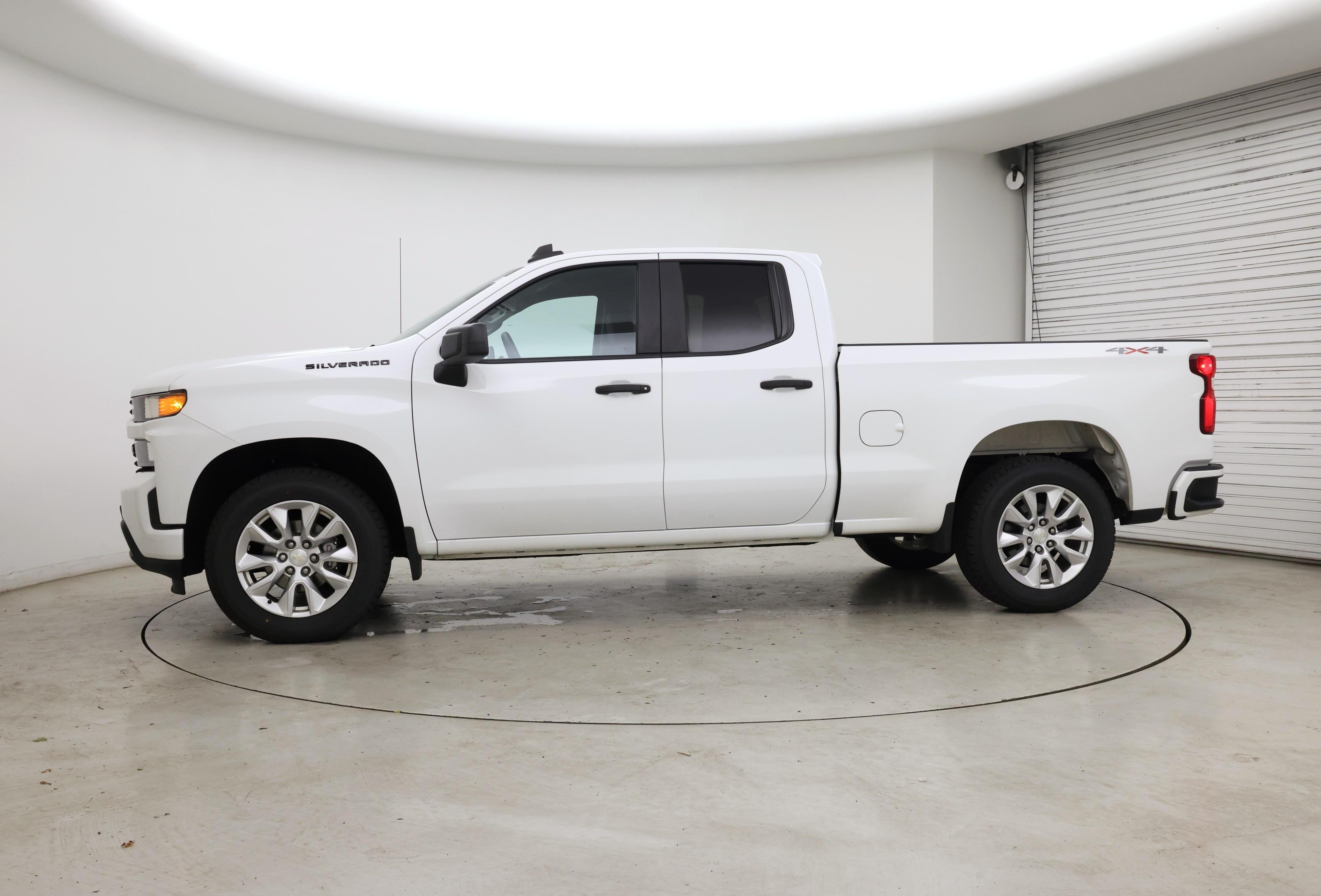 Thumbnail: 2020 Chevrolet Silverado 1500 - 3