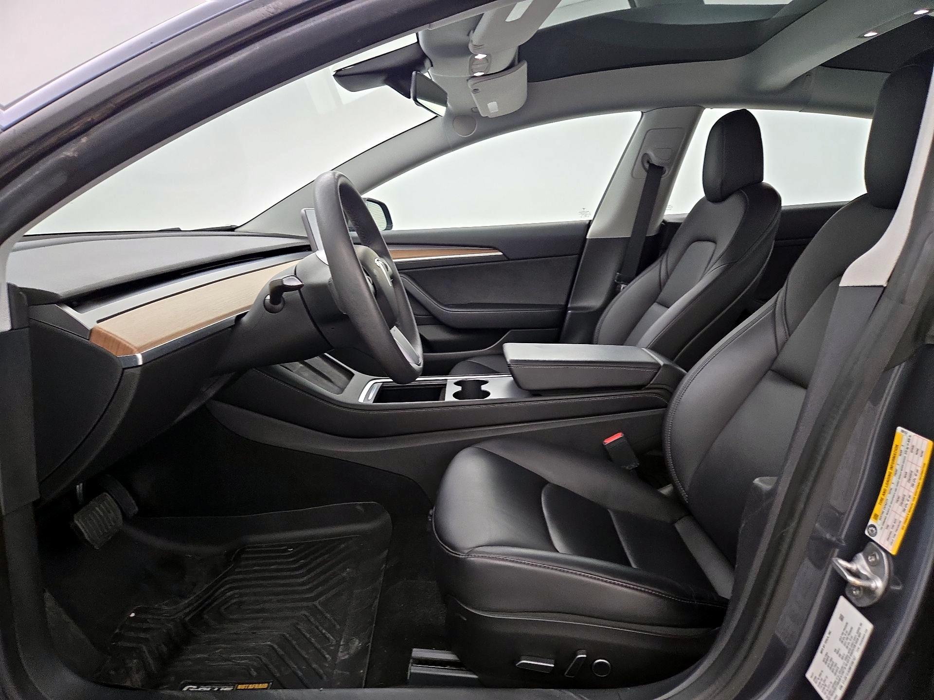 Thumbnail: 2021 Tesla Model 3 - 11