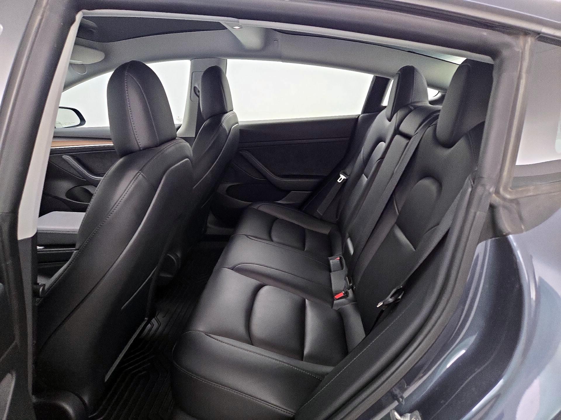 Thumbnail: 2021 Tesla Model 3 - 20
