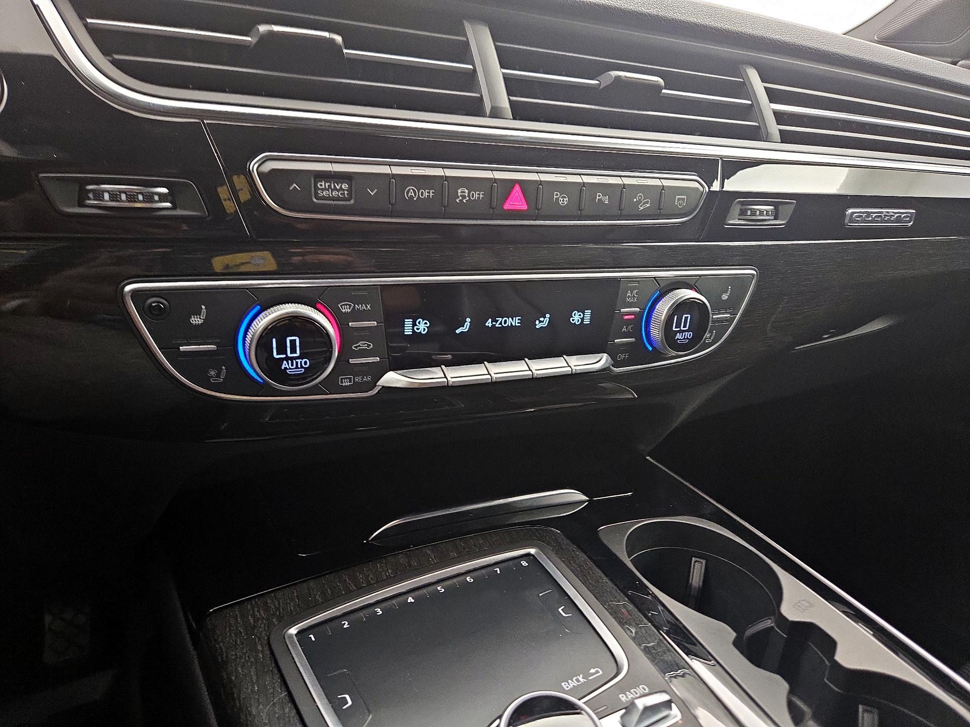 Thumbnail: 2019 Audi Q7 - 17