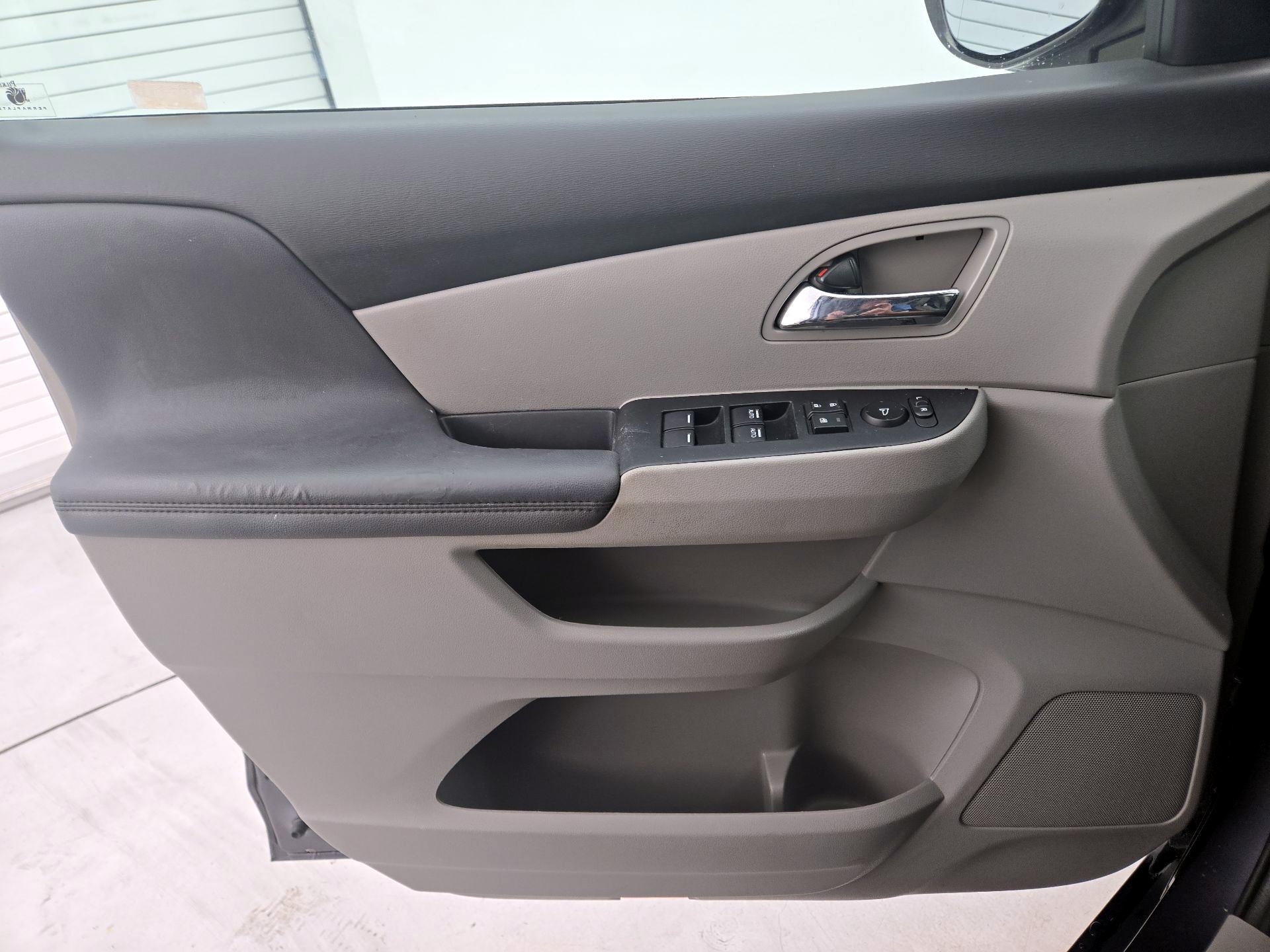 Thumbnail: 2015 Honda Odyssey - 12