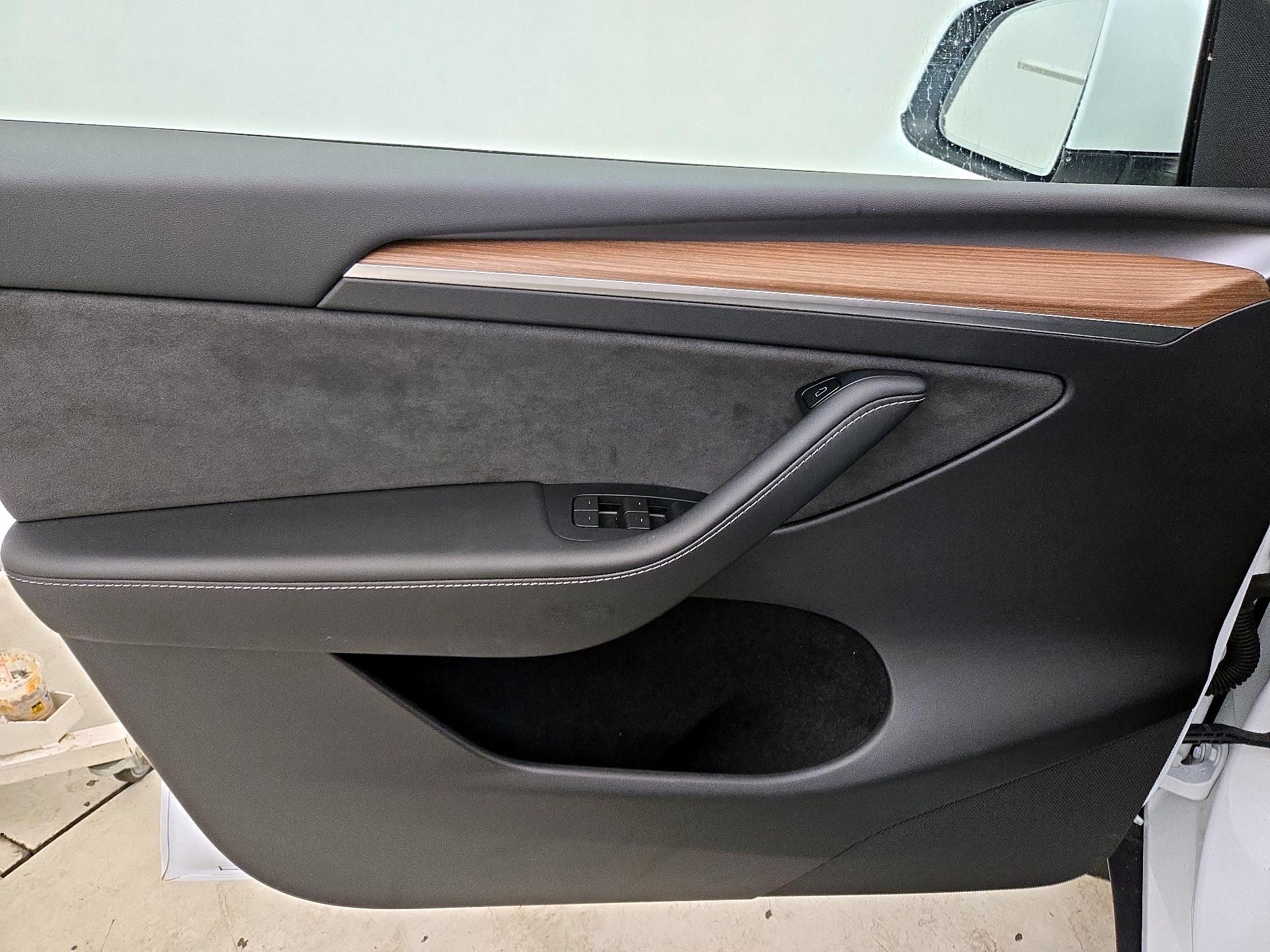 Thumbnail: 2023 Tesla Model Y - 12