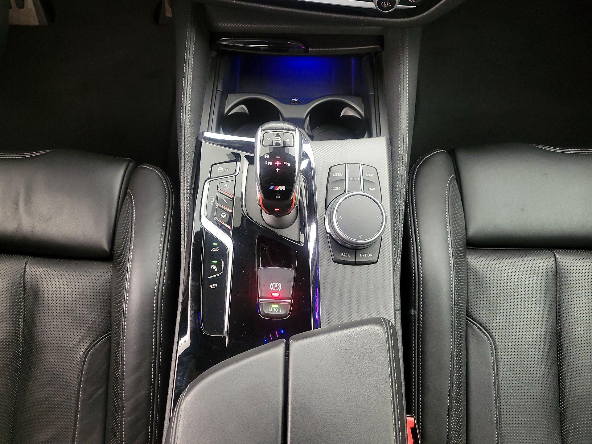Thumbnail: 2019 BMW M5 - 18
