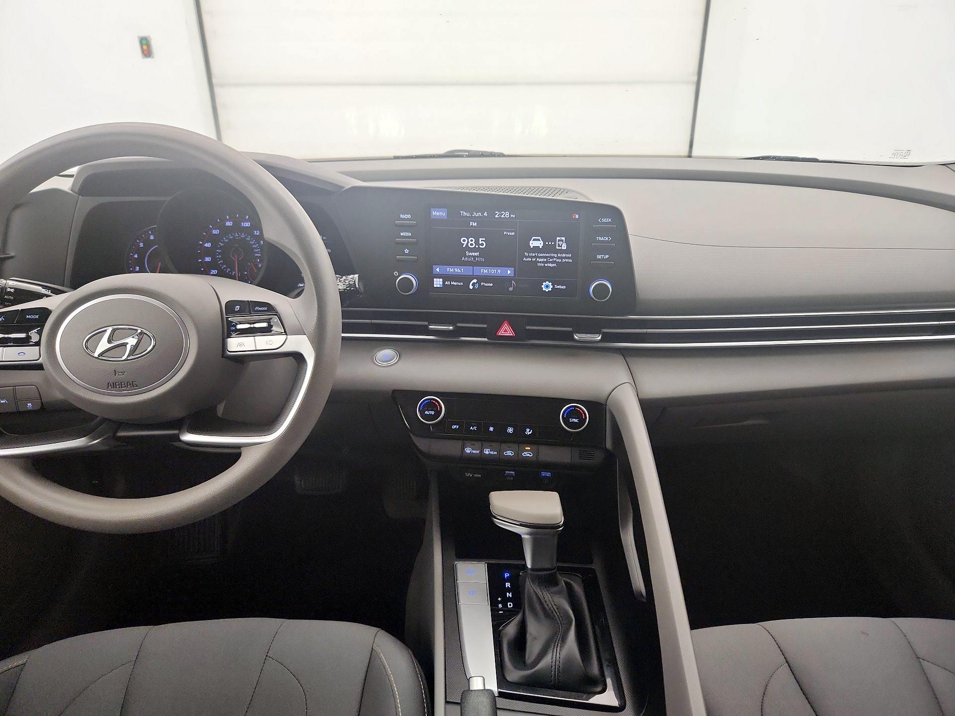 Thumbnail: 2021 Hyundai Elantra - 9