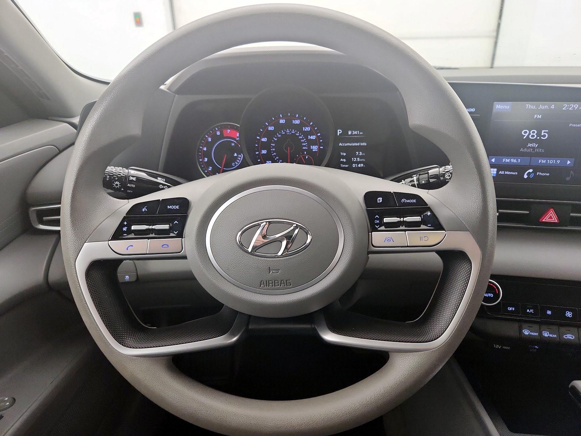 Thumbnail: 2021 Hyundai Elantra - 10