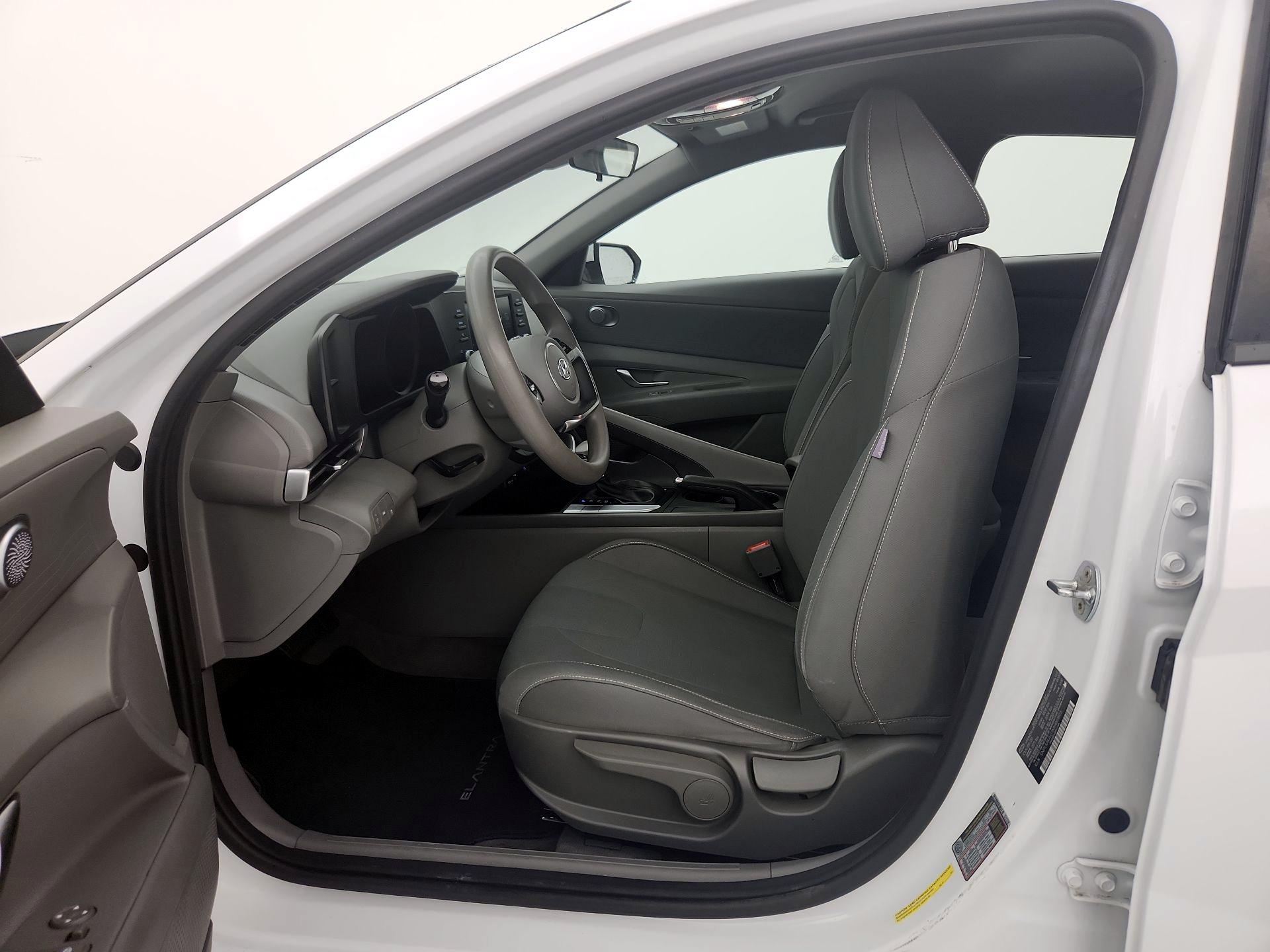 Thumbnail: 2021 Hyundai Elantra - 11