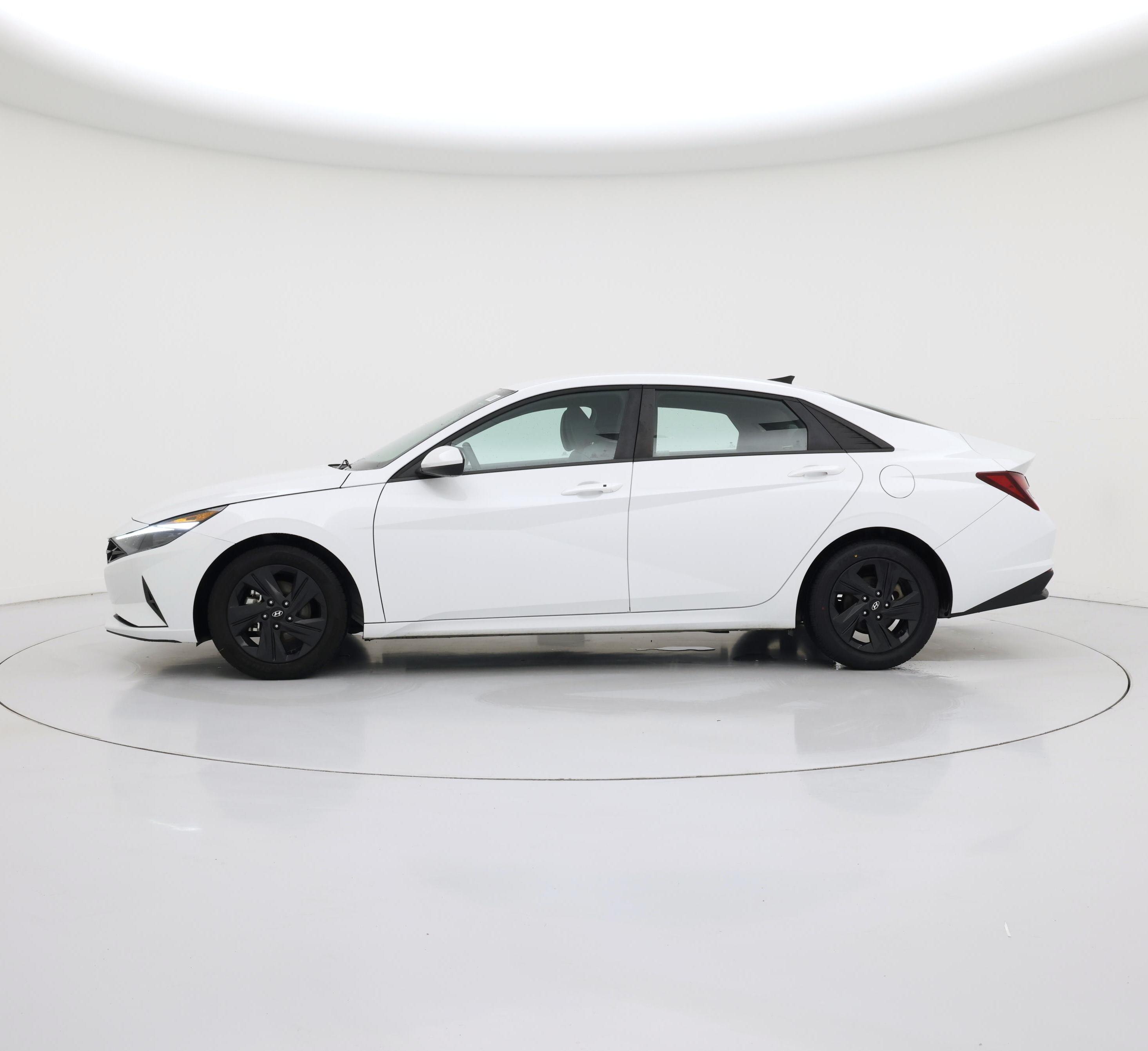 Thumbnail: 2021 Hyundai Elantra - 3