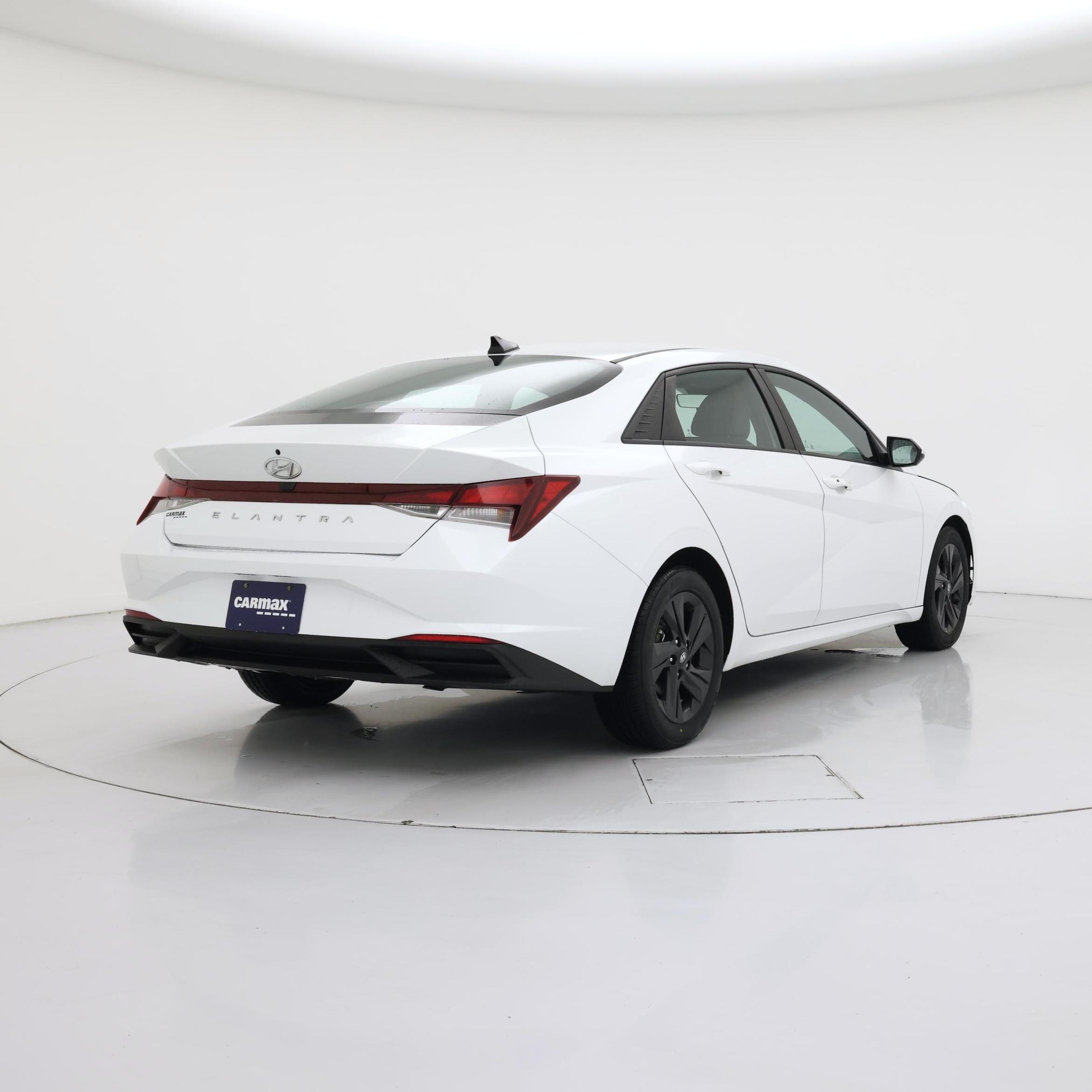 Thumbnail: 2021 Hyundai Elantra - 8