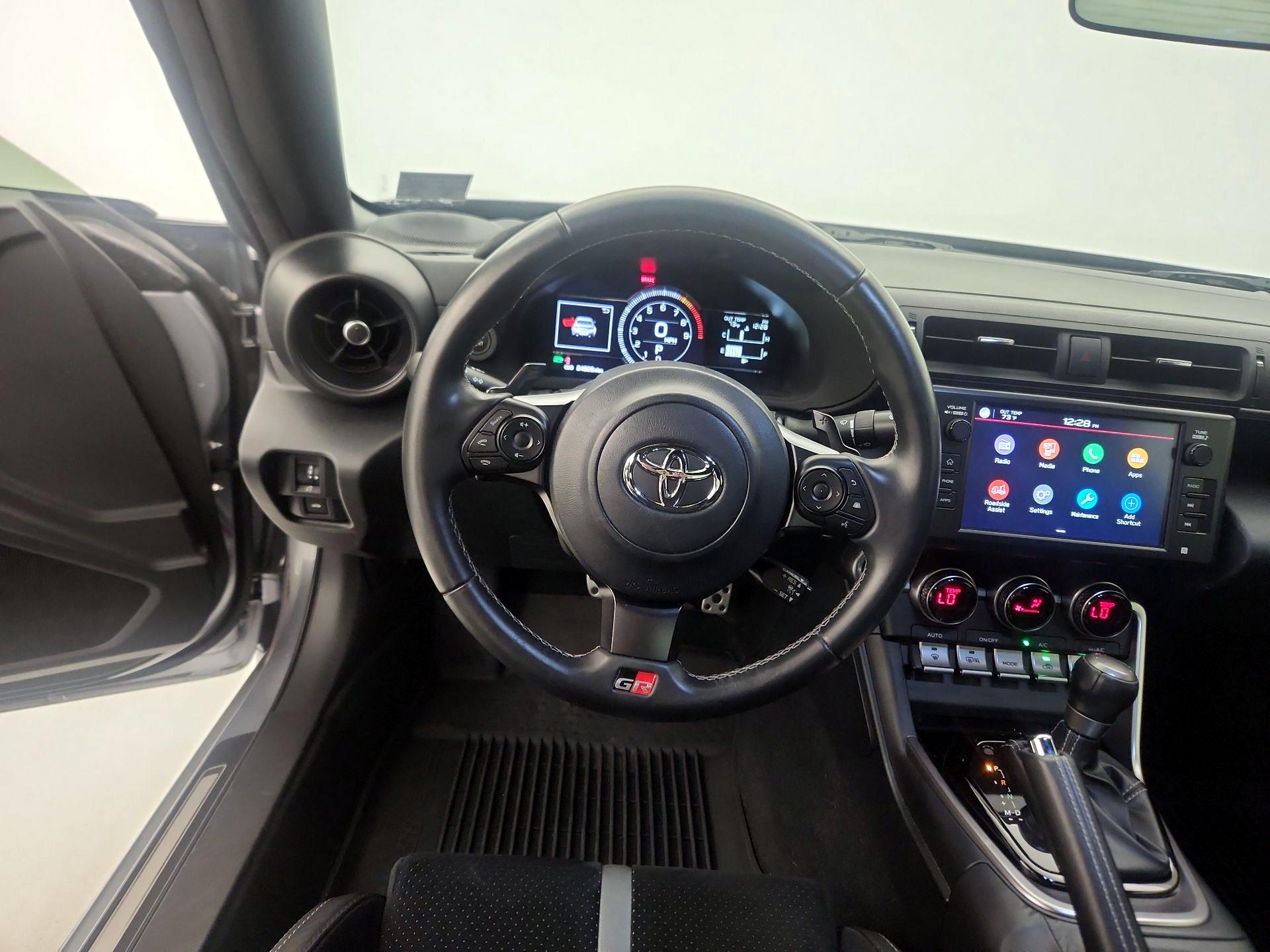 Thumbnail: 2023 Toyota GR86 - 10