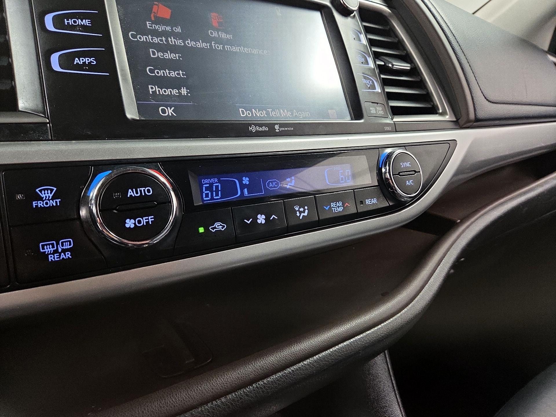 Thumbnail: 2015 Toyota Highlander - 14