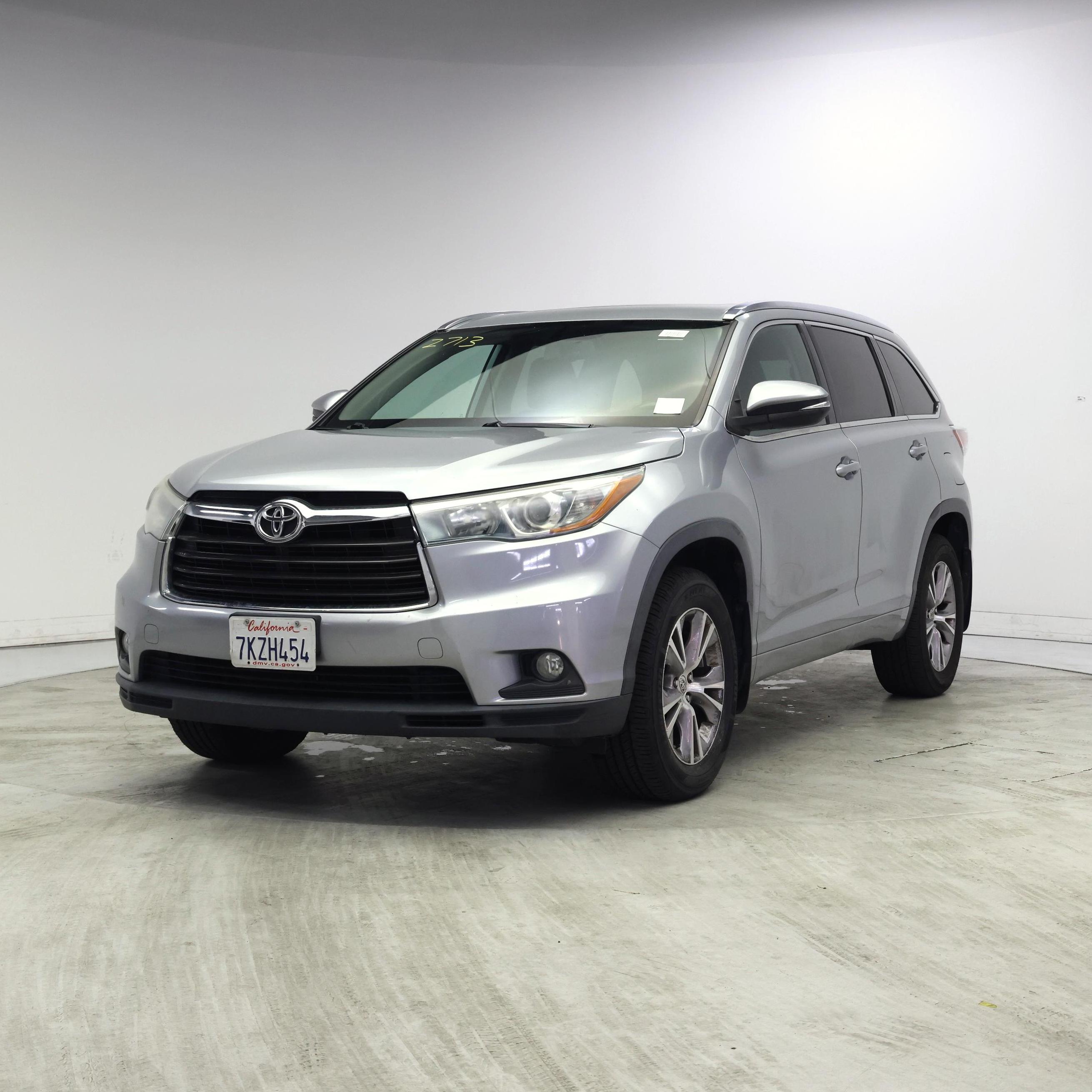 Thumbnail: 2015 Toyota Highlander - 4