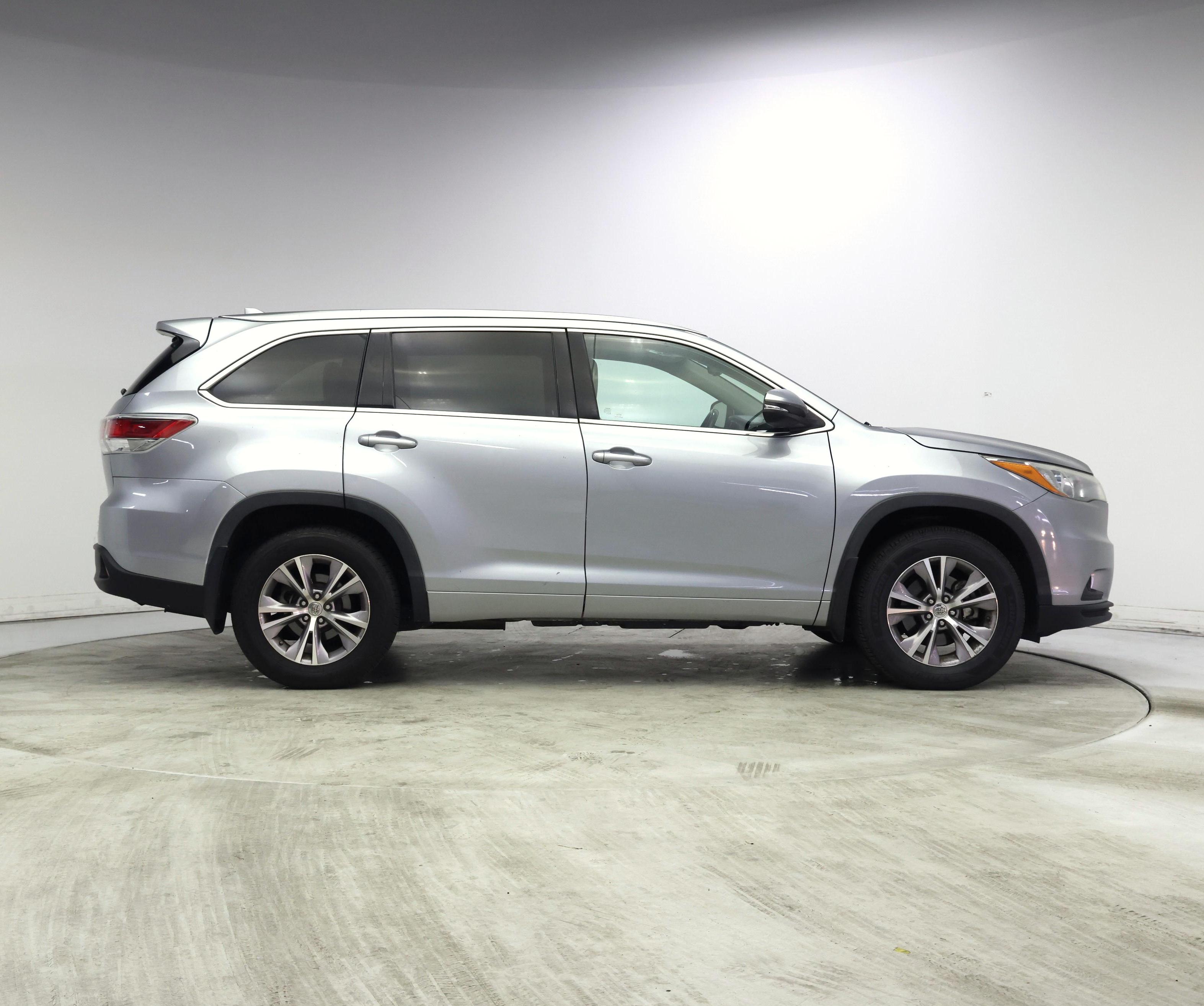 Thumbnail: 2015 Toyota Highlander - 7