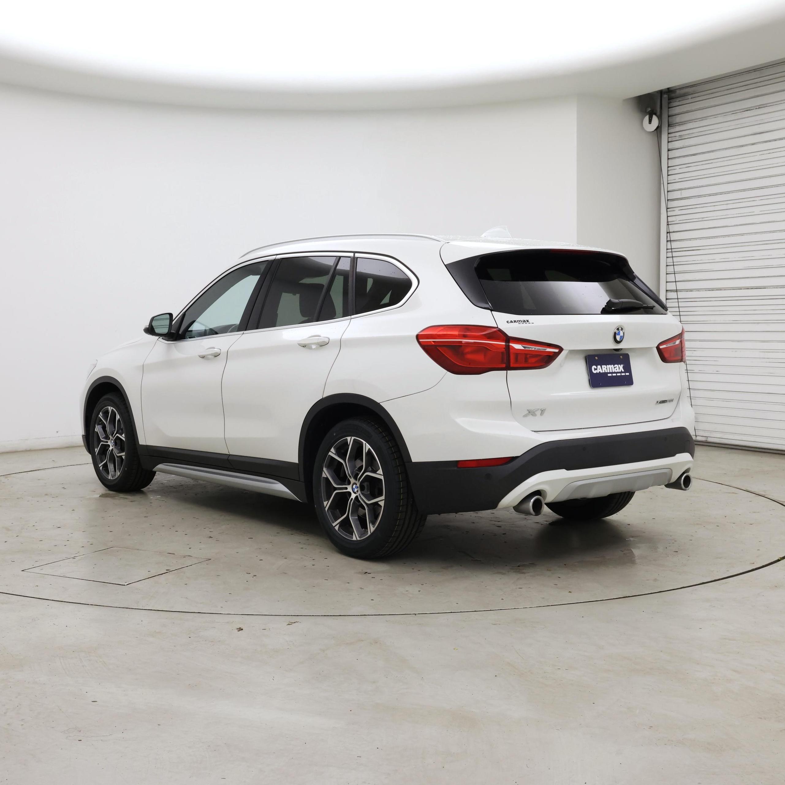 Thumbnail: 2021 BMW X1 - 2