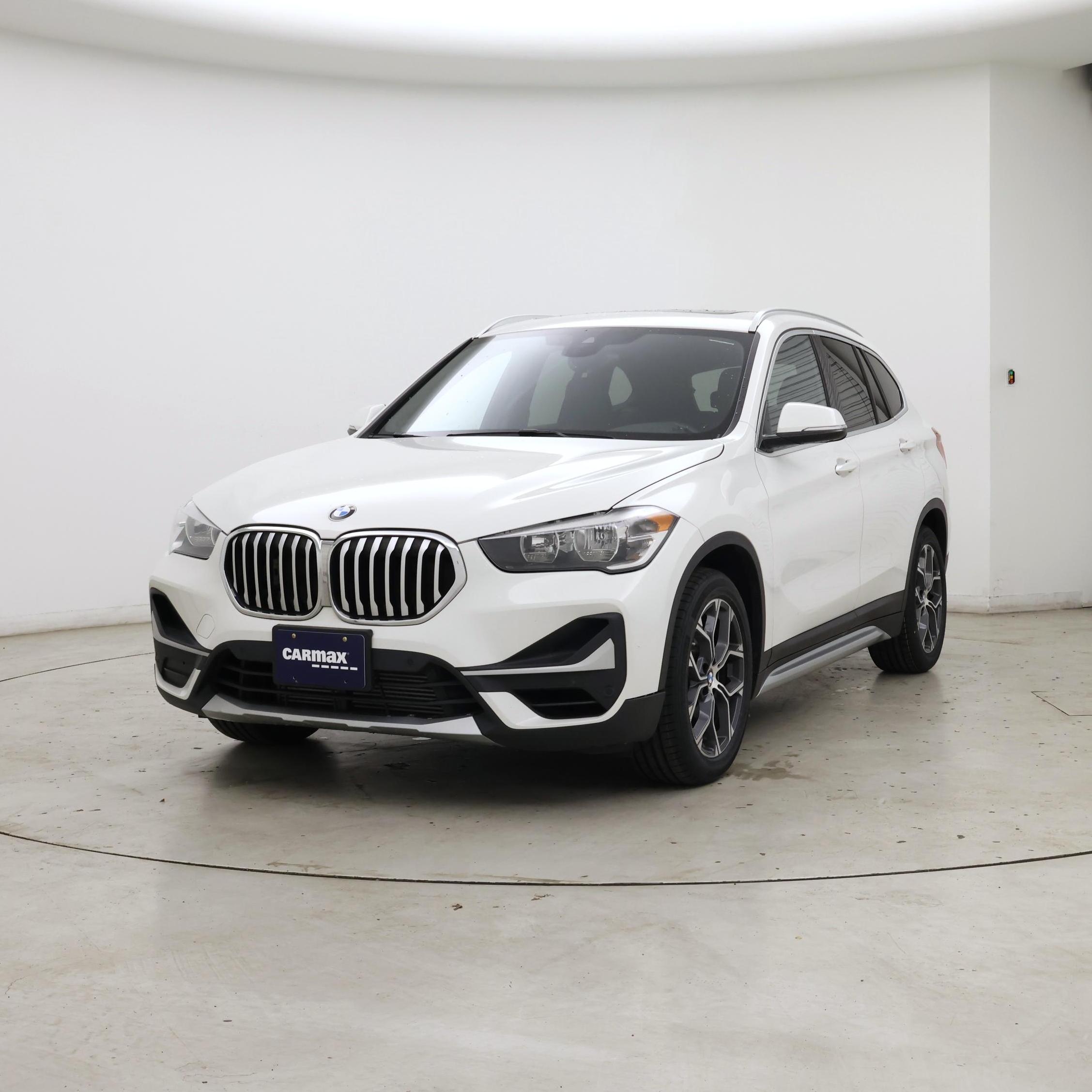 Thumbnail: 2021 BMW X1 - 4