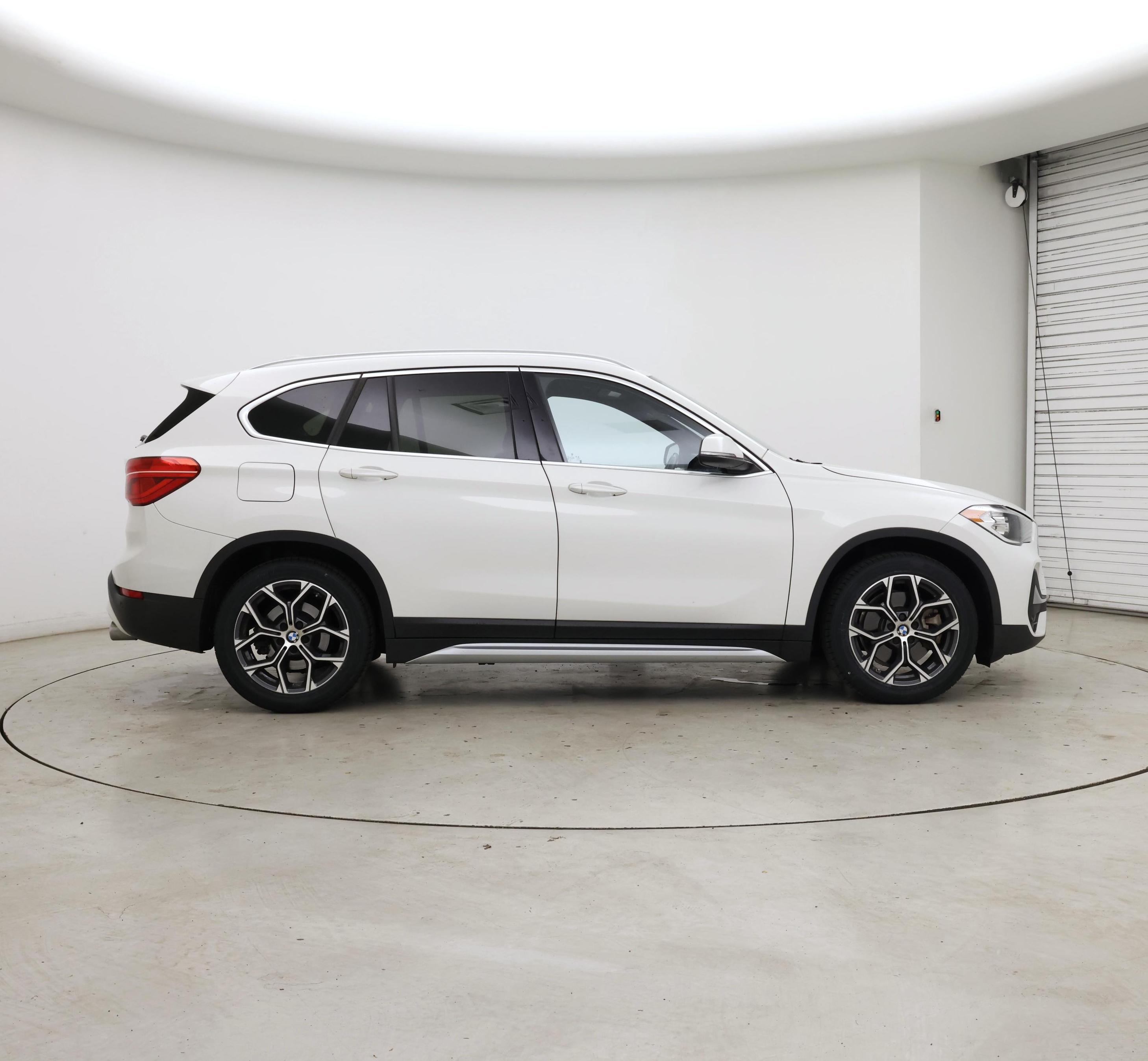 Thumbnail: 2021 BMW X1 - 7