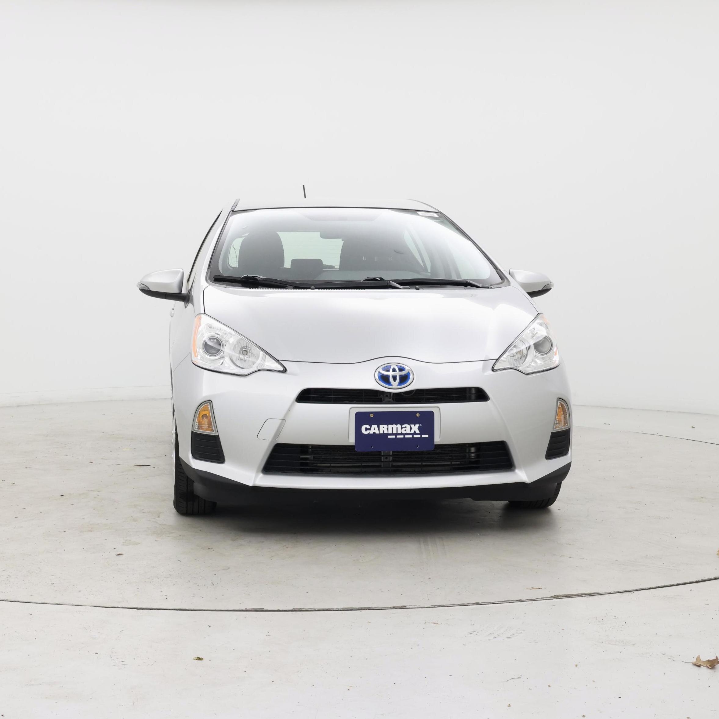 Thumbnail: 2014 Toyota Prius c - 5