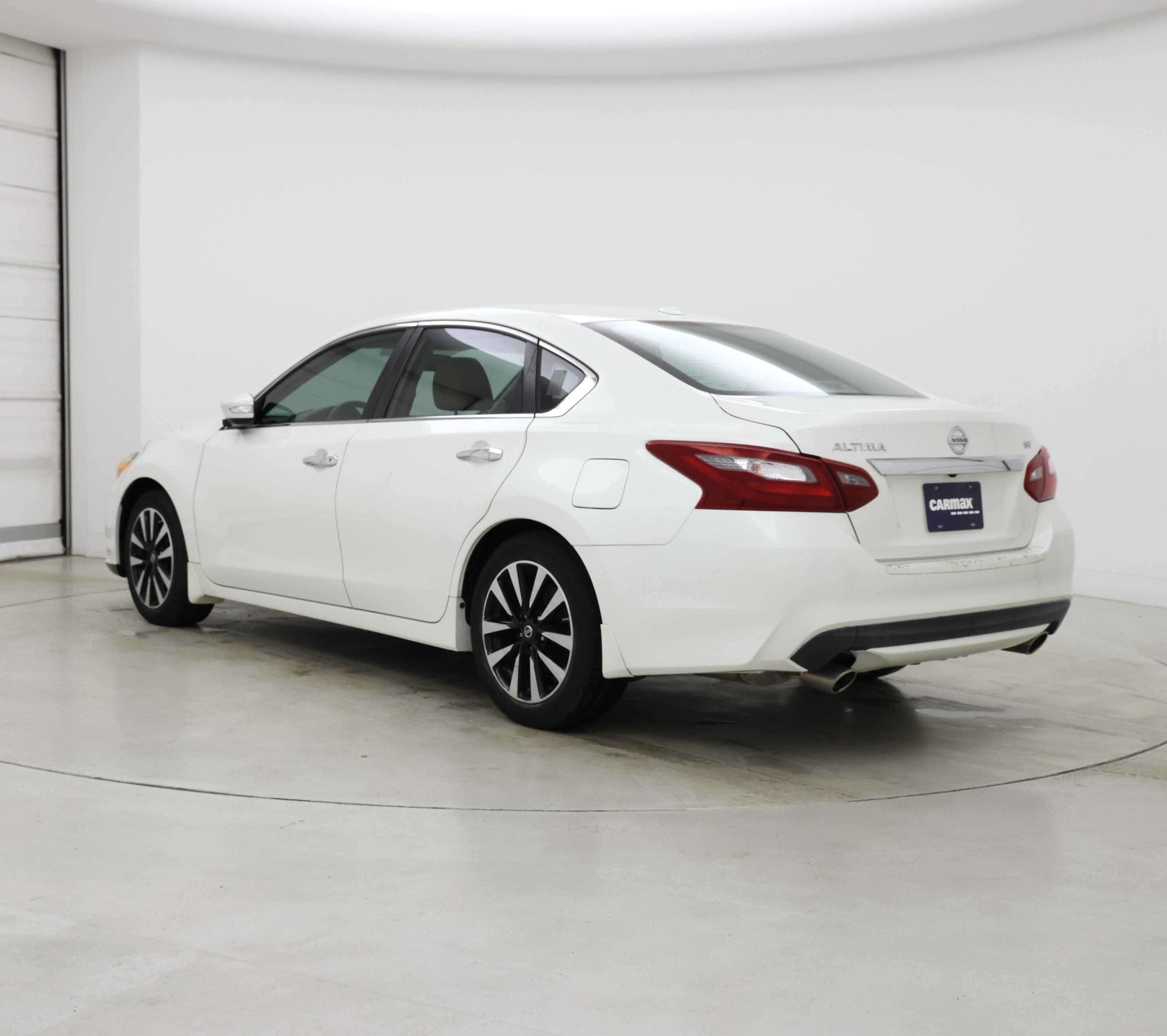 Thumbnail: 2018 Nissan Altima - 2