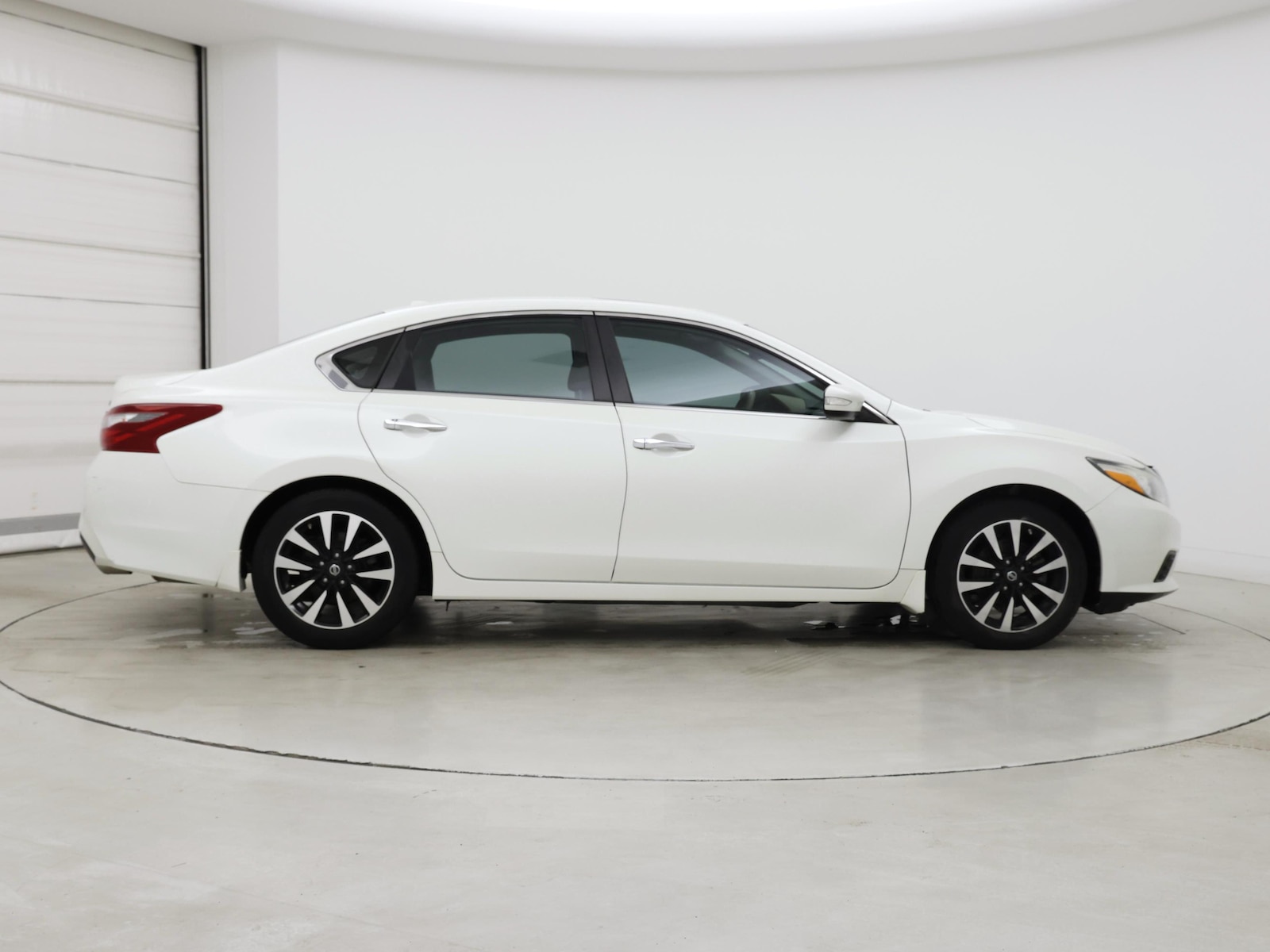 2018 Nissan Altima SV - Photo 8