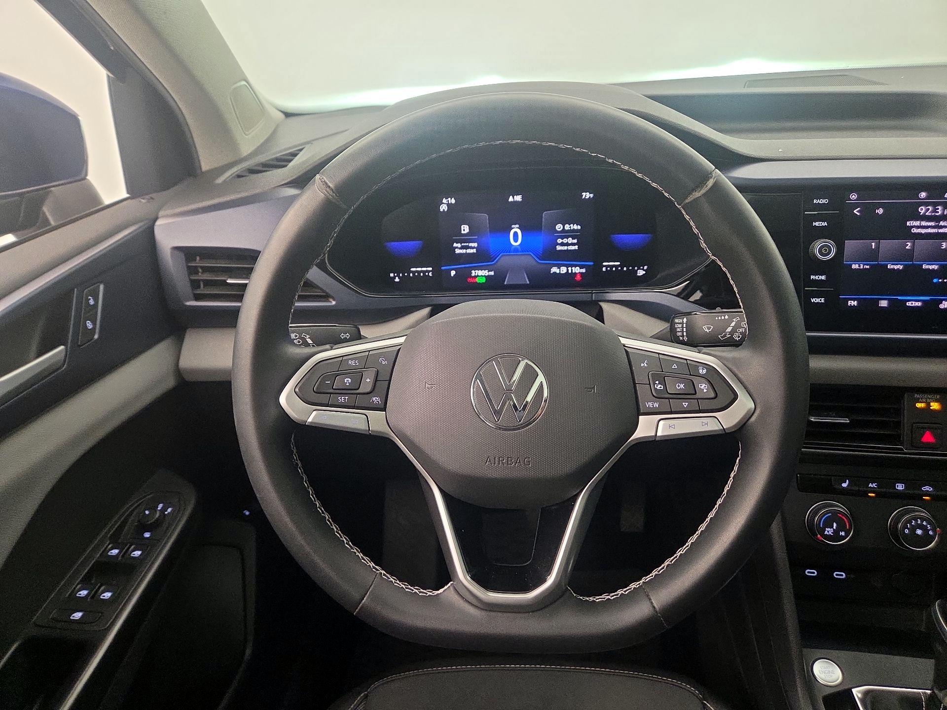 Thumbnail: 2022 Volkswagen Taos - 10