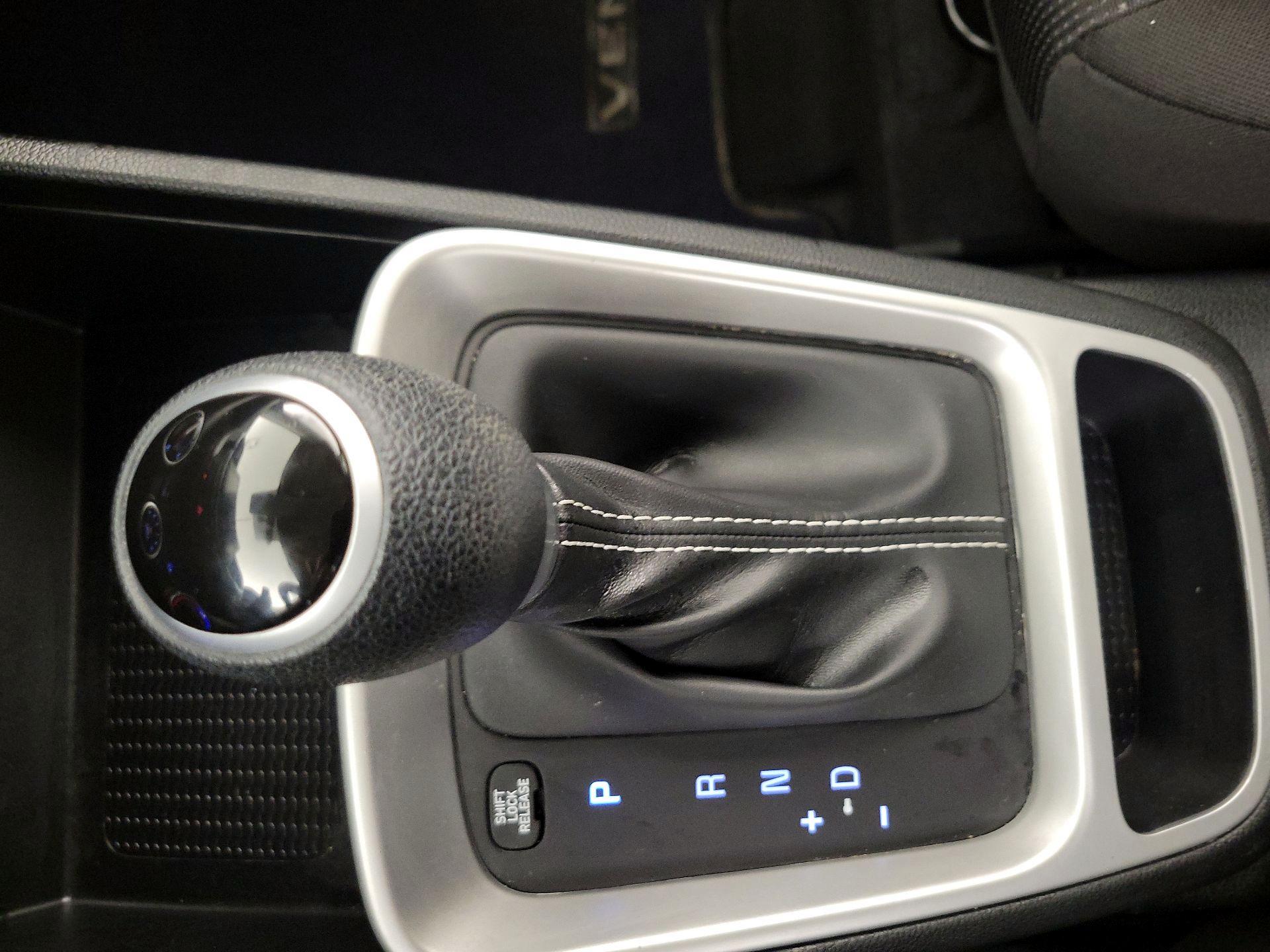 Thumbnail: 2021 Hyundai Venue - 17