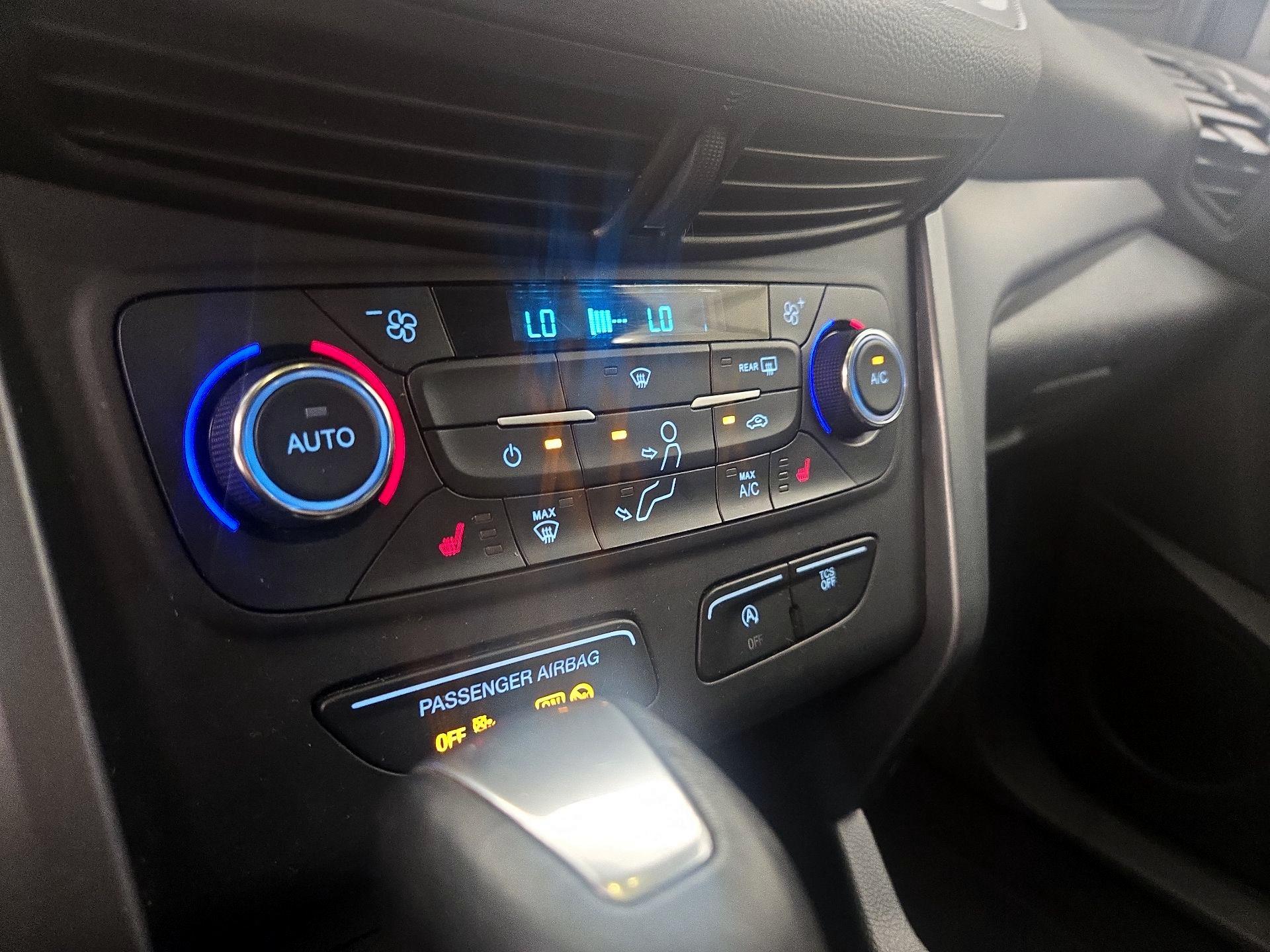 Thumbnail: 2017 Ford Escape - 16