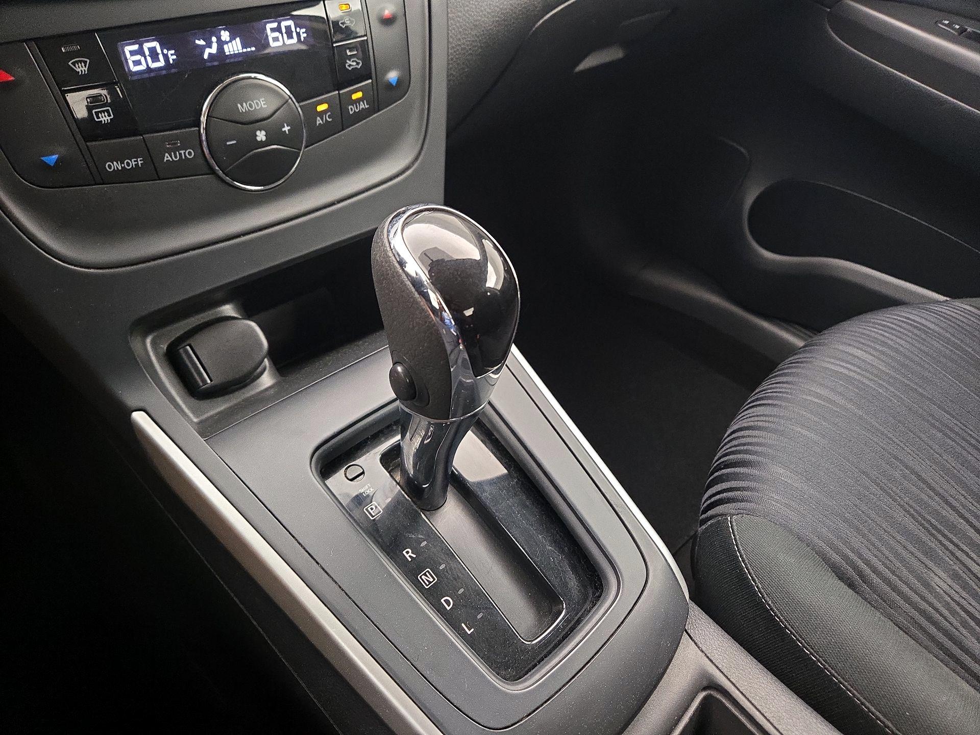 Thumbnail: 2019 Nissan Sentra - 17