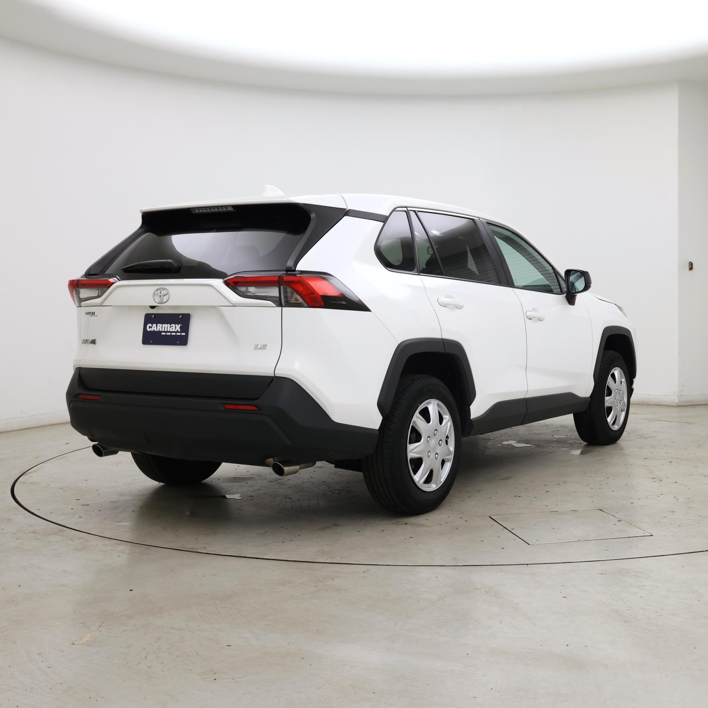 Thumbnail: 2023 Toyota RAV4 - 8