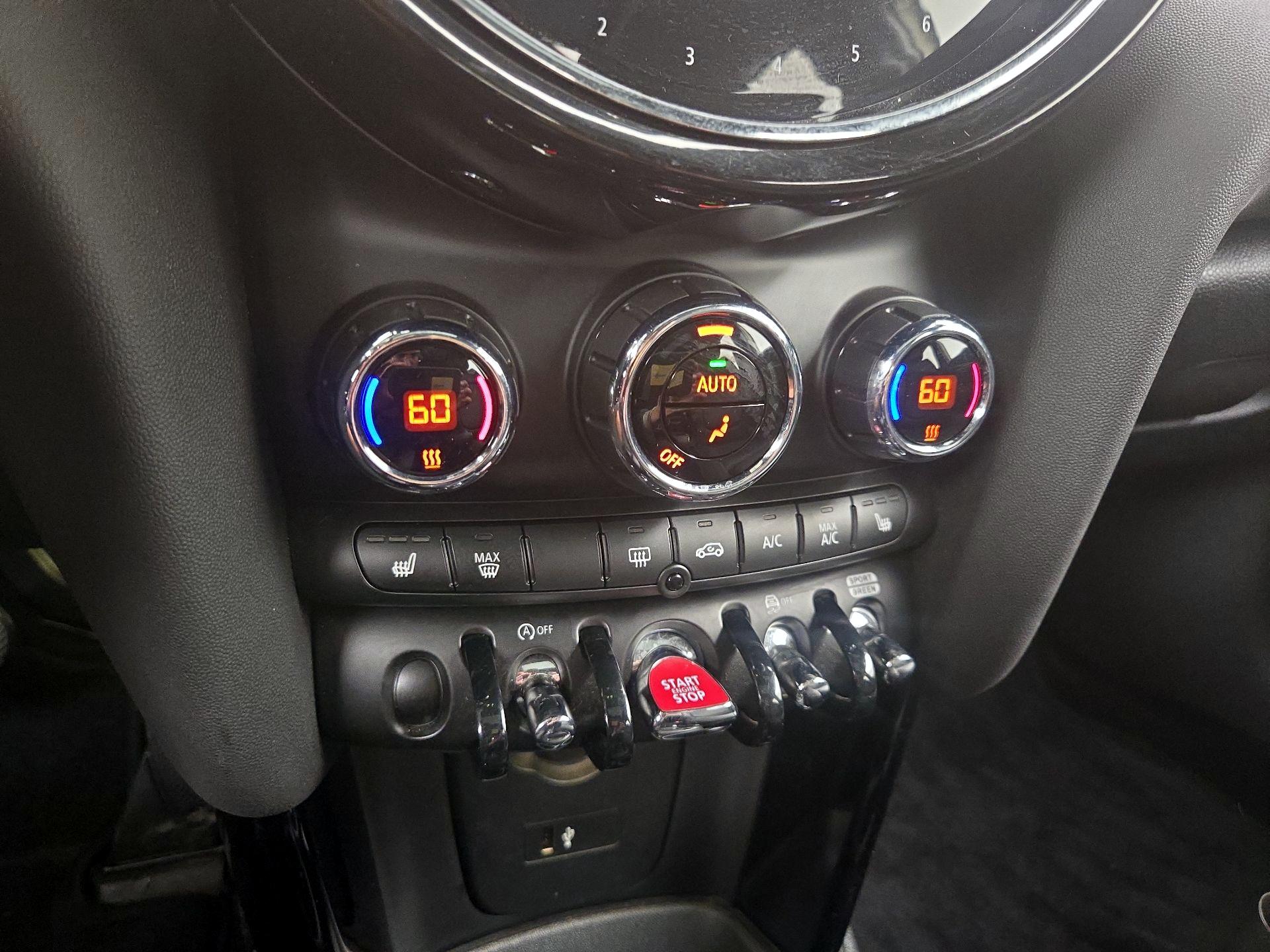 Thumbnail: 2023 MINI Cooper Hardtop - 17