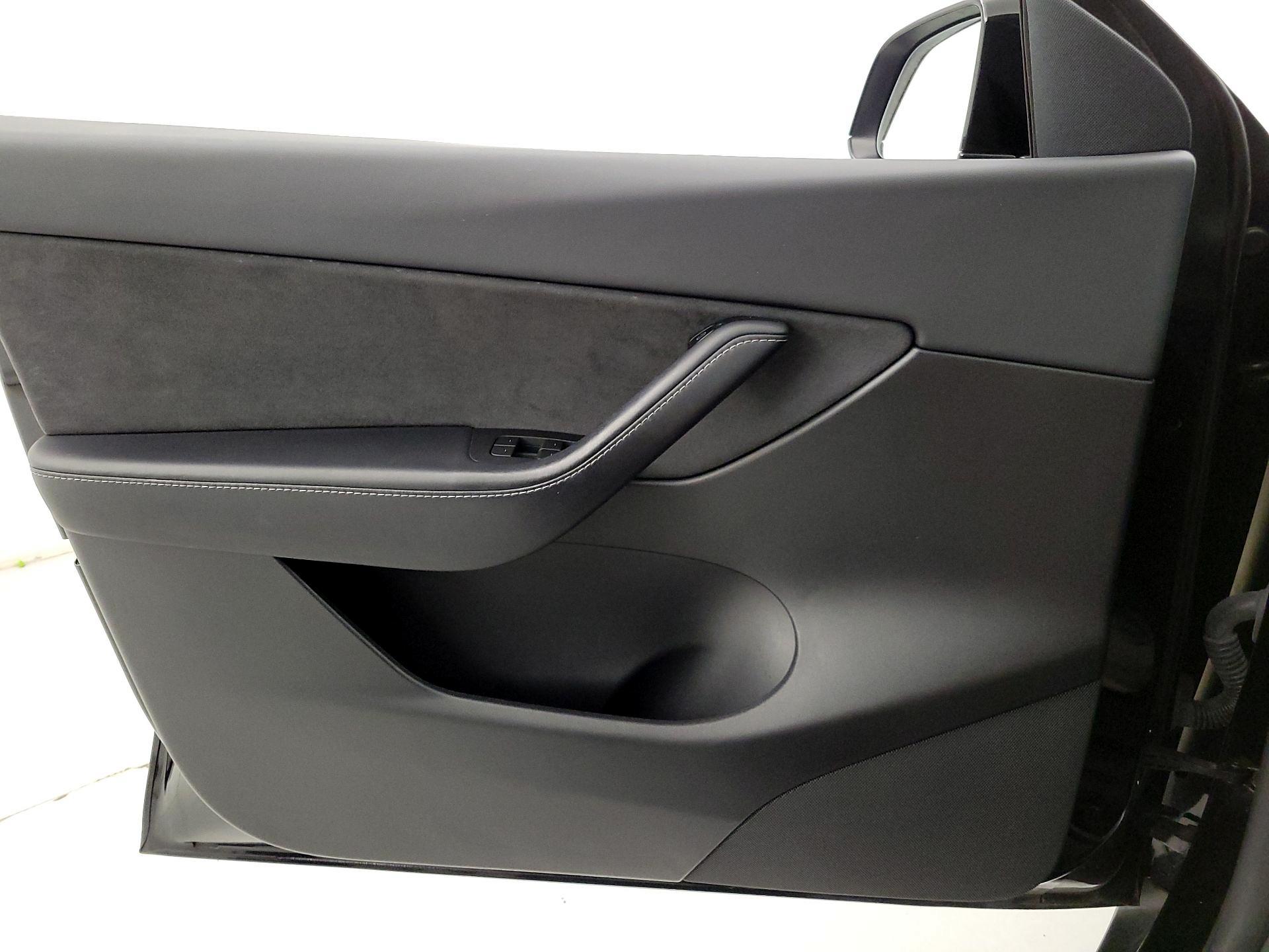 Thumbnail: 2021 Tesla Model Y - 12