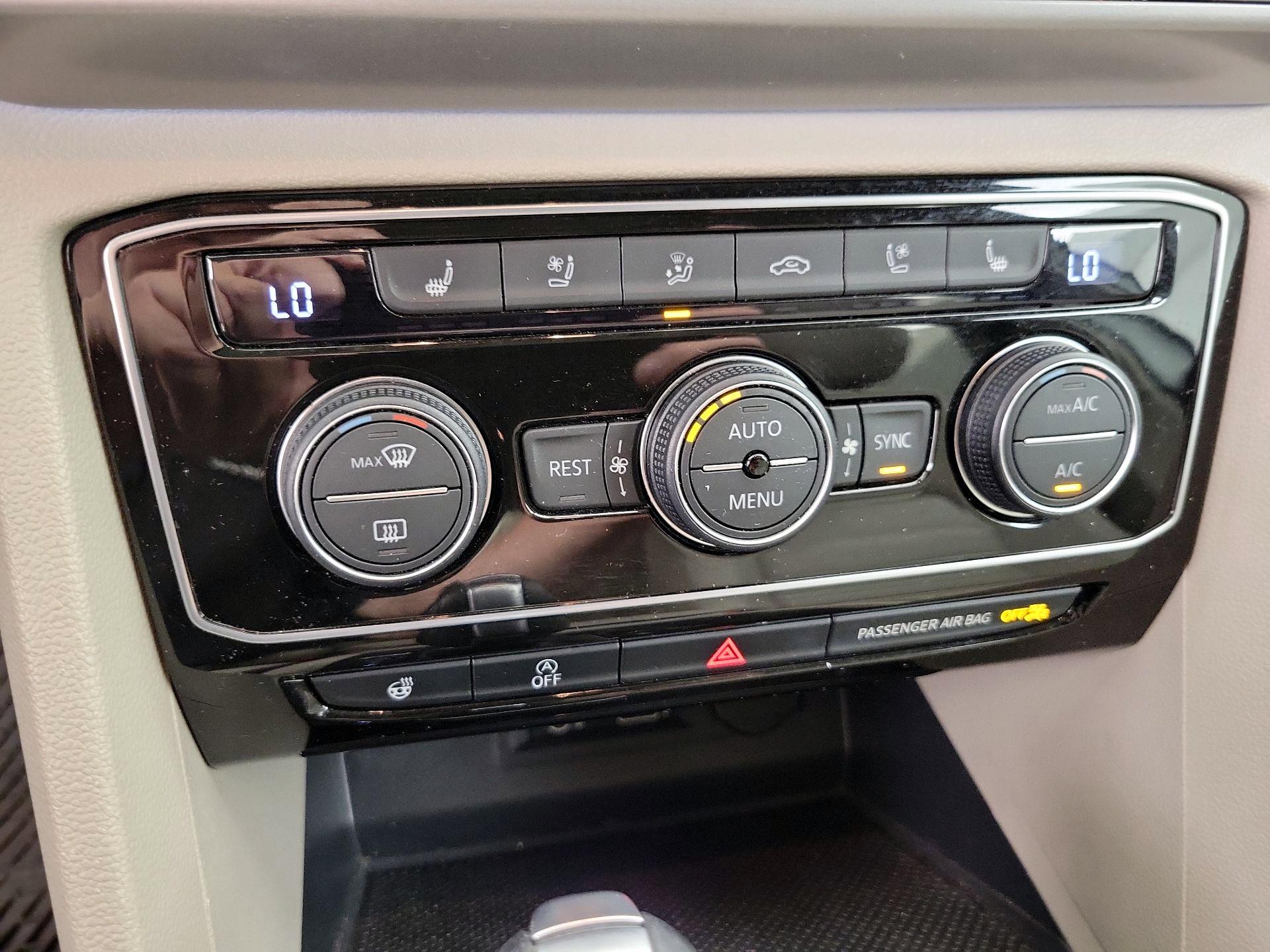 Thumbnail: 2019 Volkswagen Atlas - 16