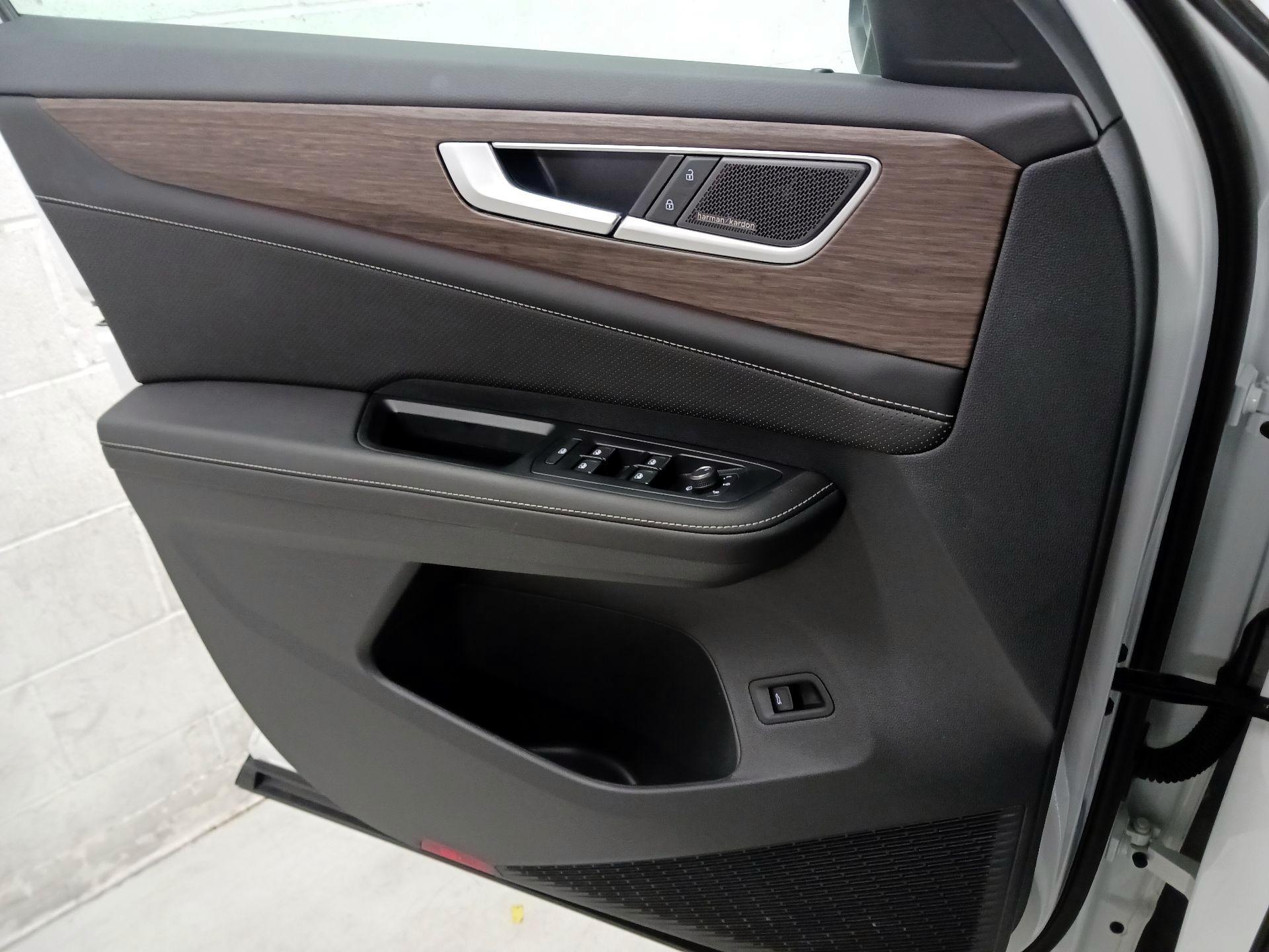 Thumbnail: 2025 Volkswagen Atlas - 10