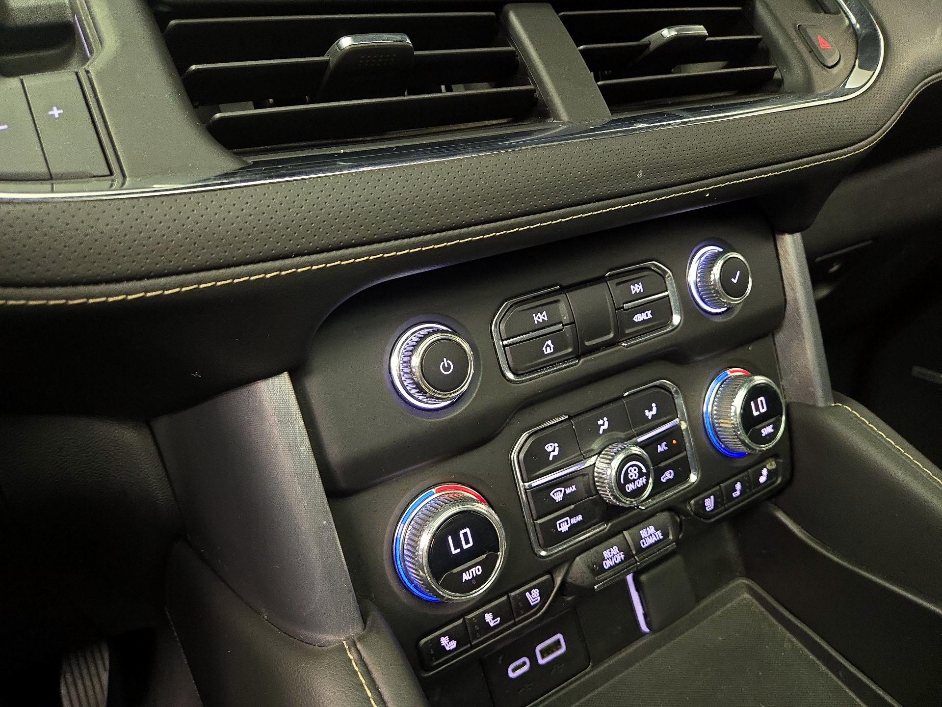 Thumbnail: 2023 GMC Yukon XL - 17