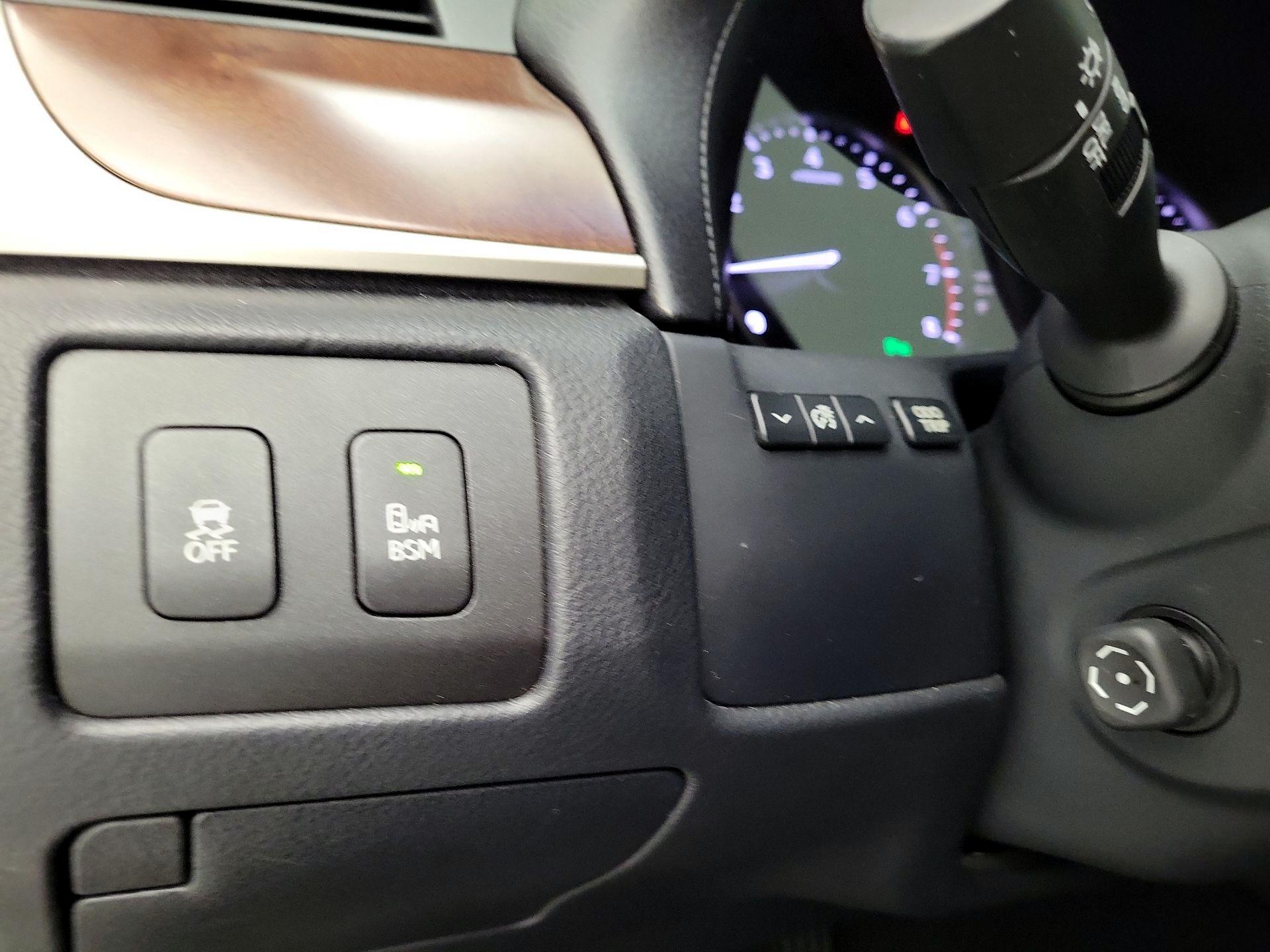 Thumbnail: 2015 Lexus GS - 13