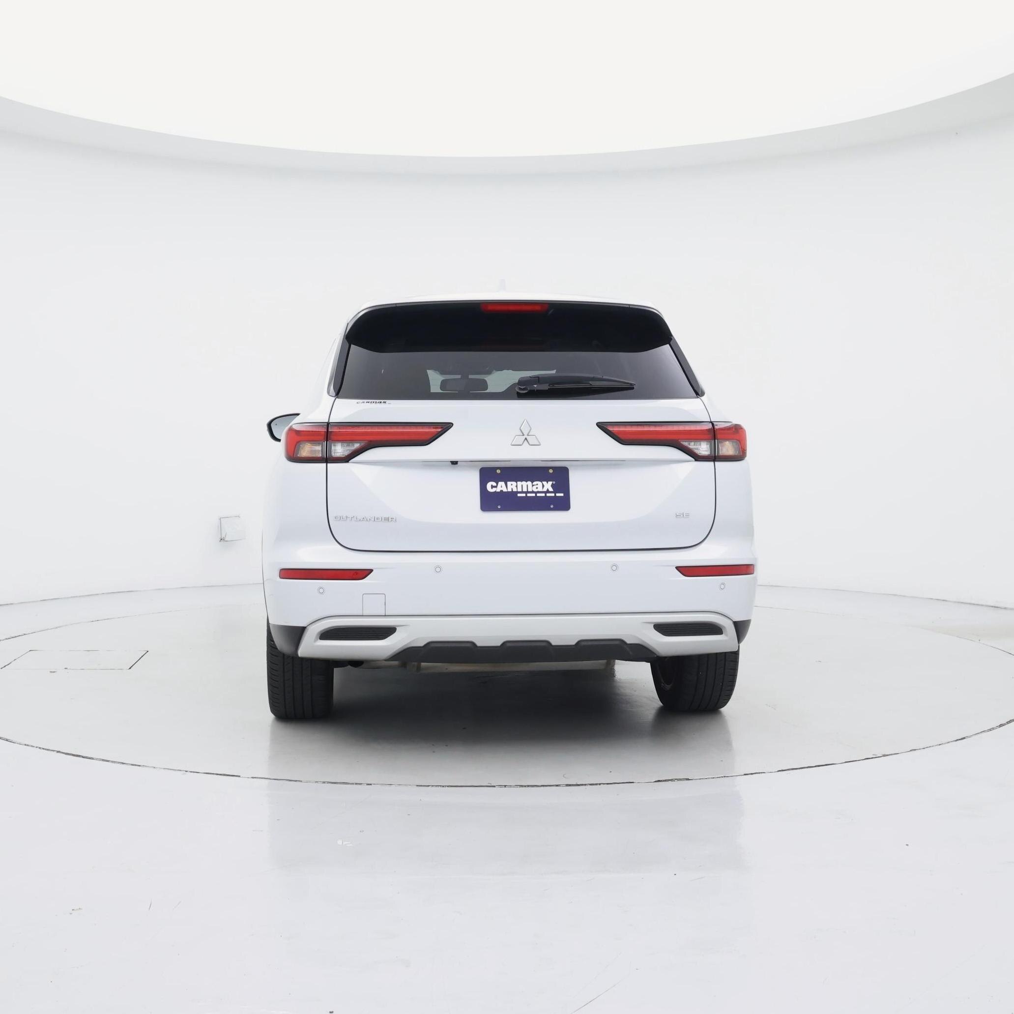 Thumbnail: 2023 Mitsubishi Outlander - 6