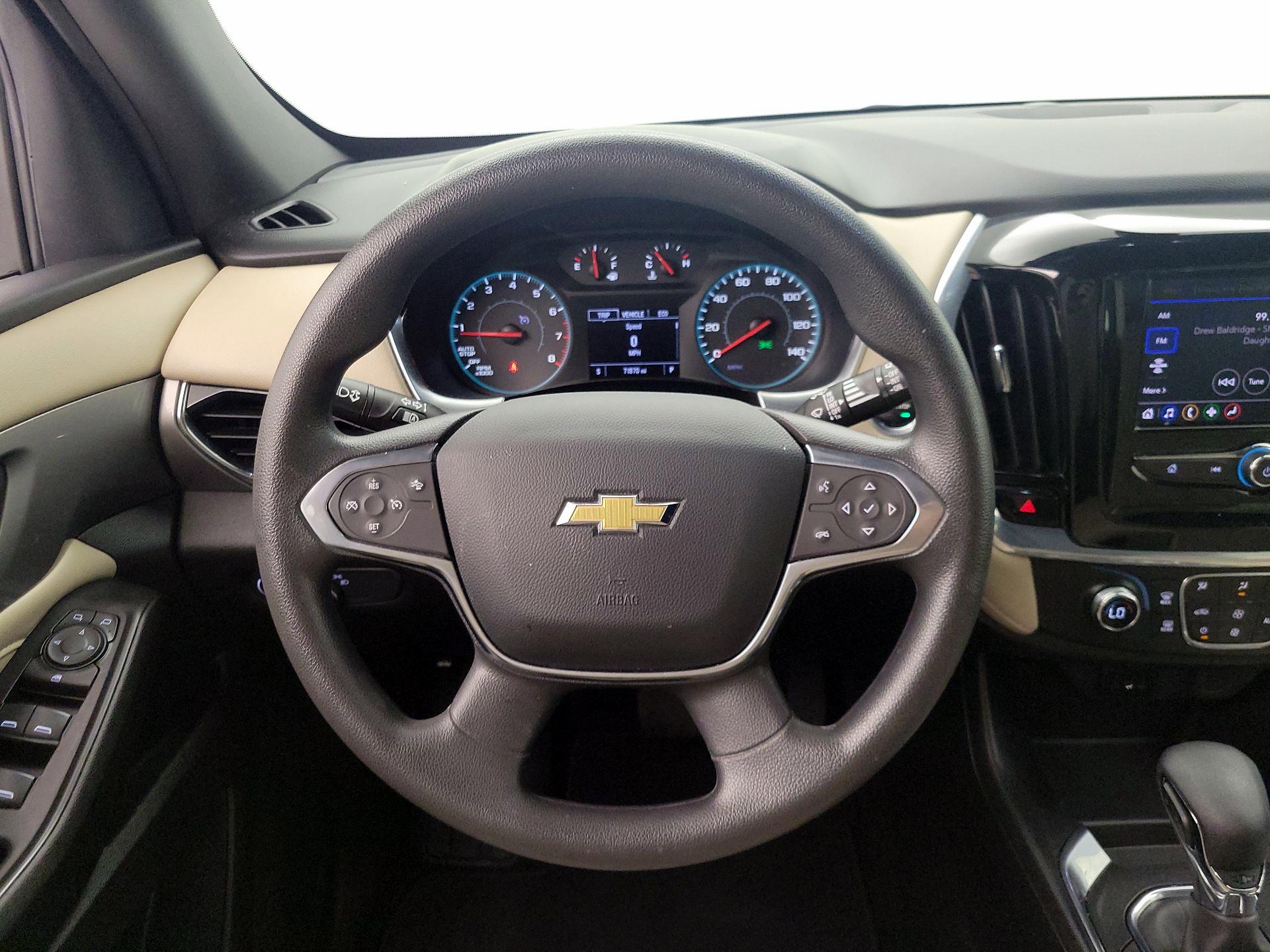 Thumbnail: 2022 Chevrolet Traverse - 10
