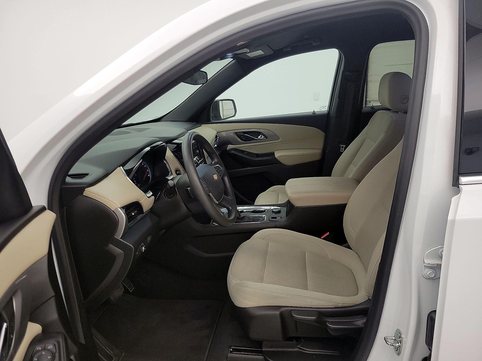Thumbnail: 2022 Chevrolet Traverse - 11