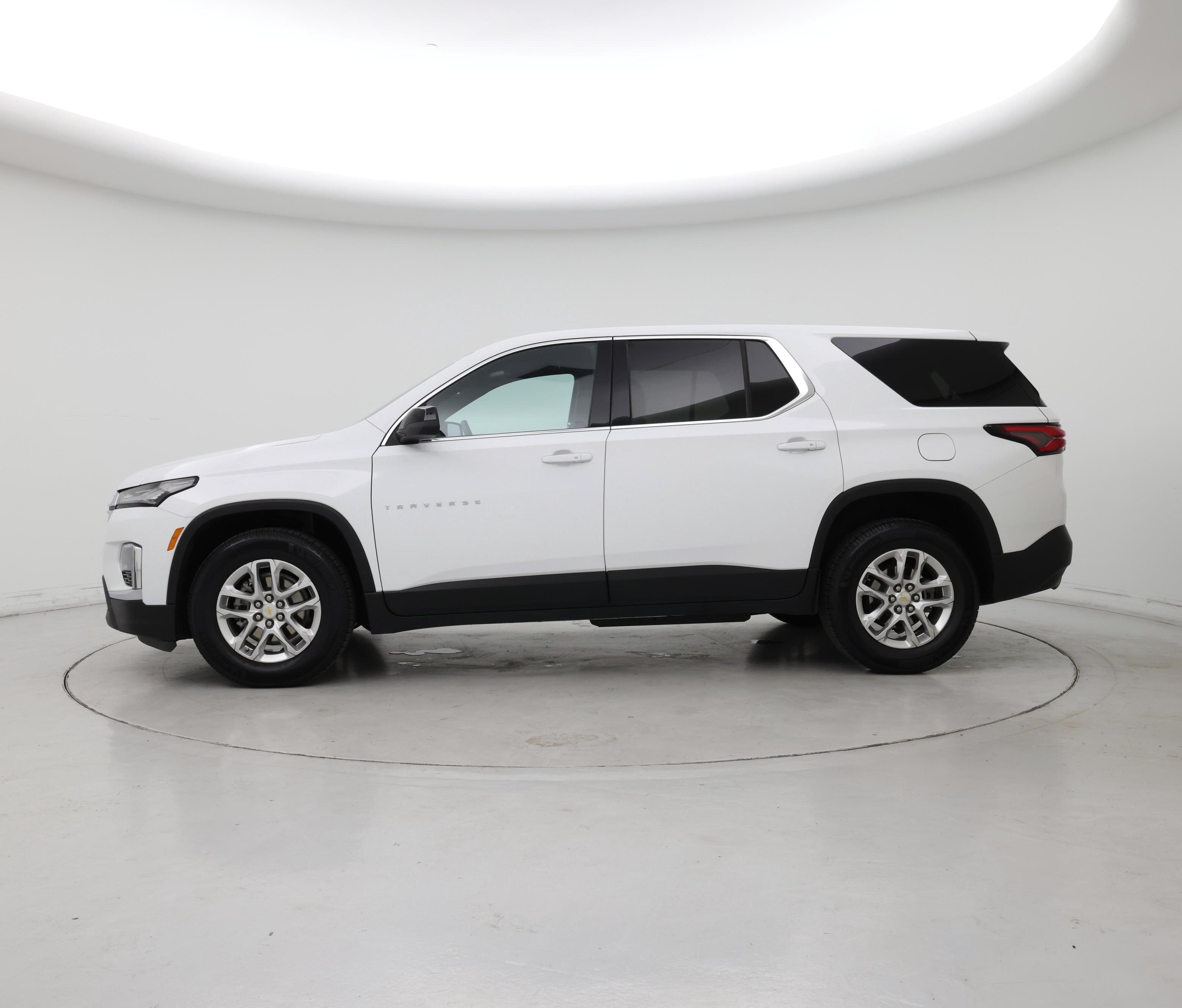 Thumbnail: 2022 Chevrolet Traverse - 3