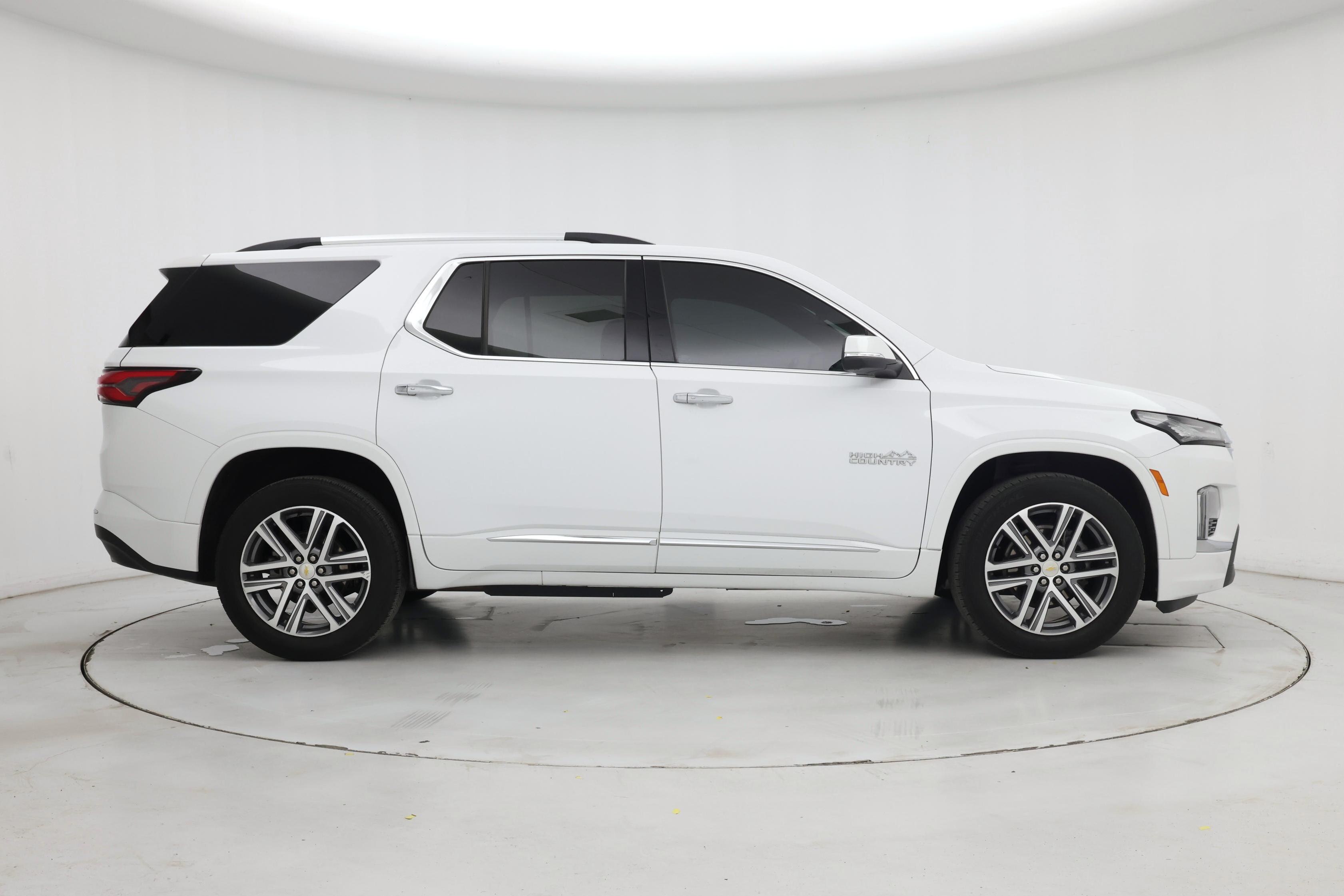 Thumbnail: 2023 Chevrolet Traverse - 7