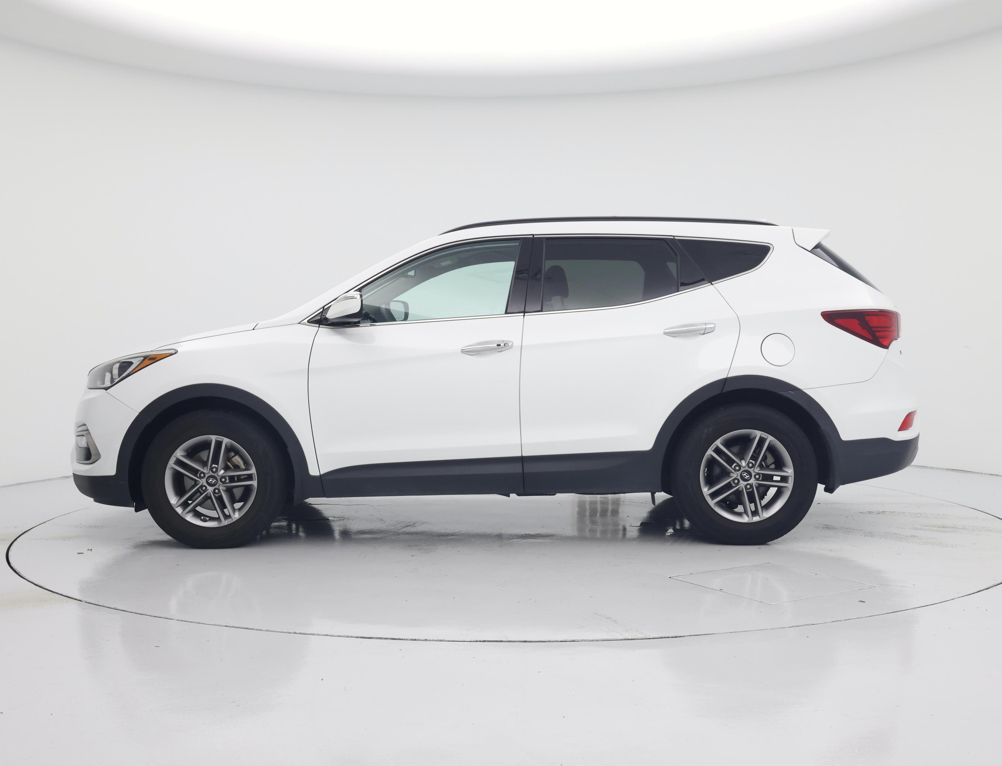 Thumbnail: 2018 Hyundai Santa Fe - 3