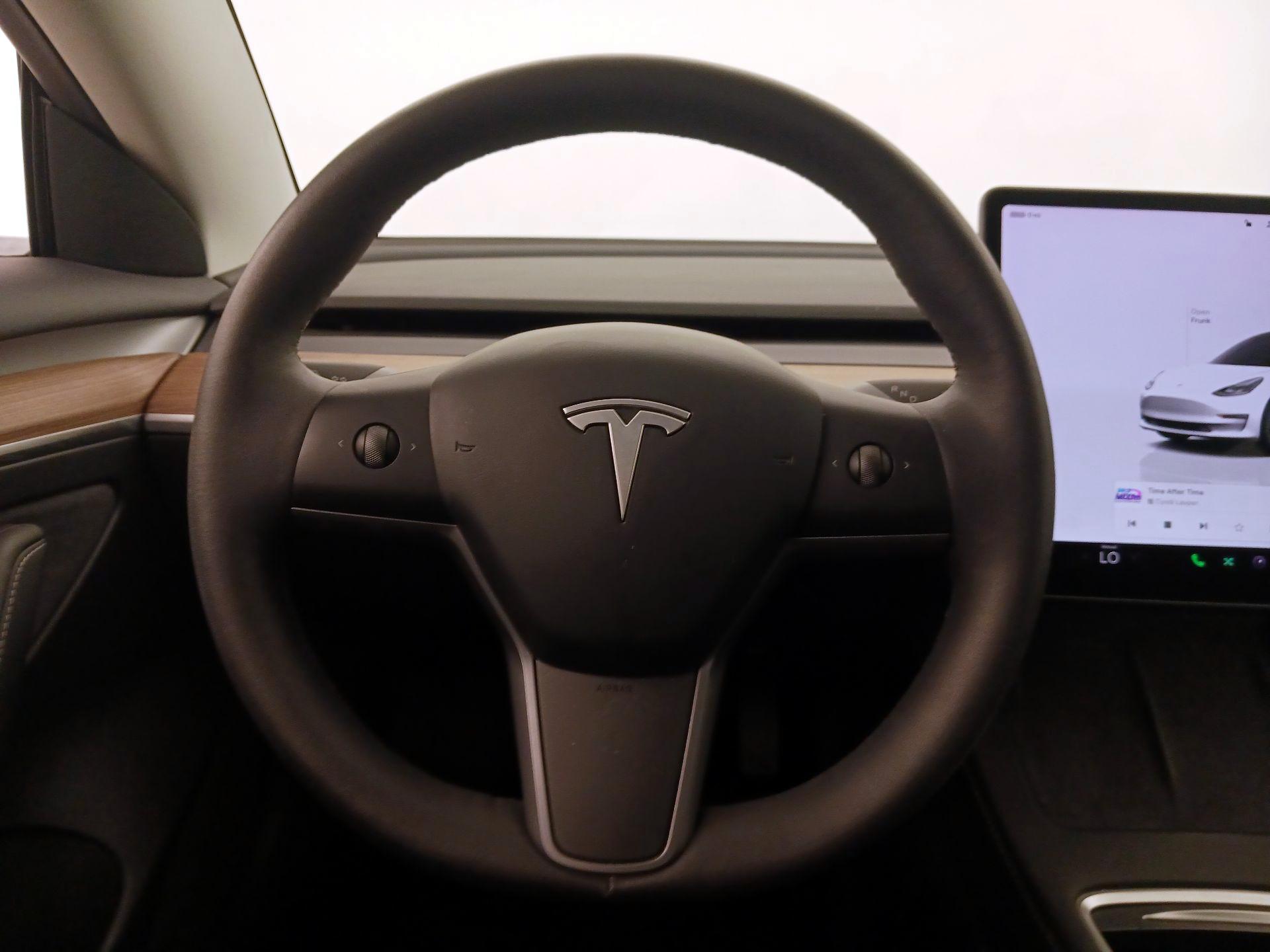 Thumbnail: 2023 Tesla Model 3 - 10
