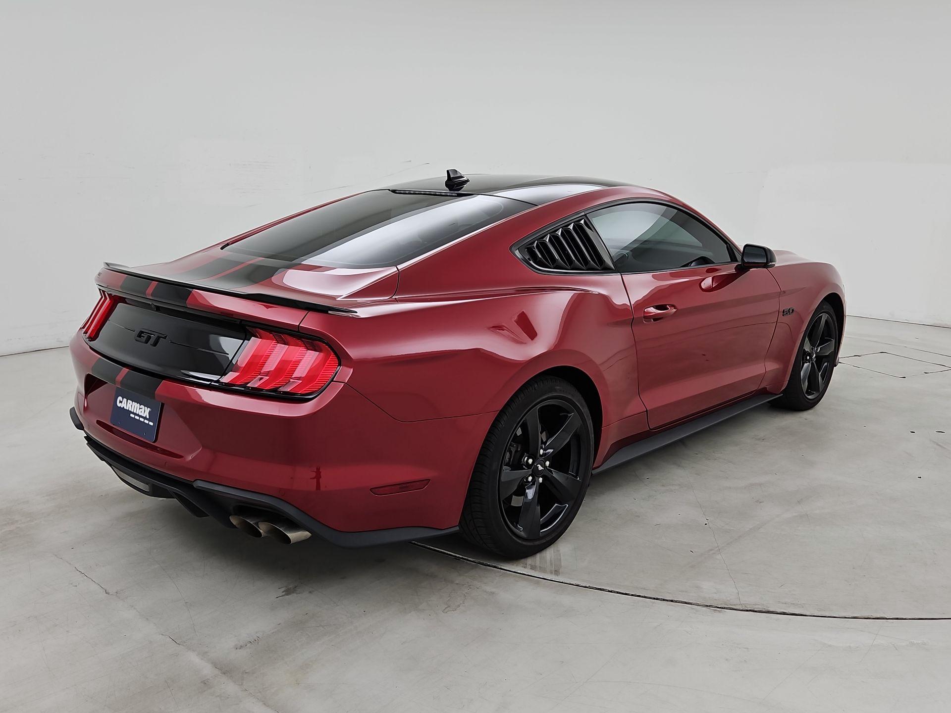 Thumbnail: 2022 Ford Mustang - 5