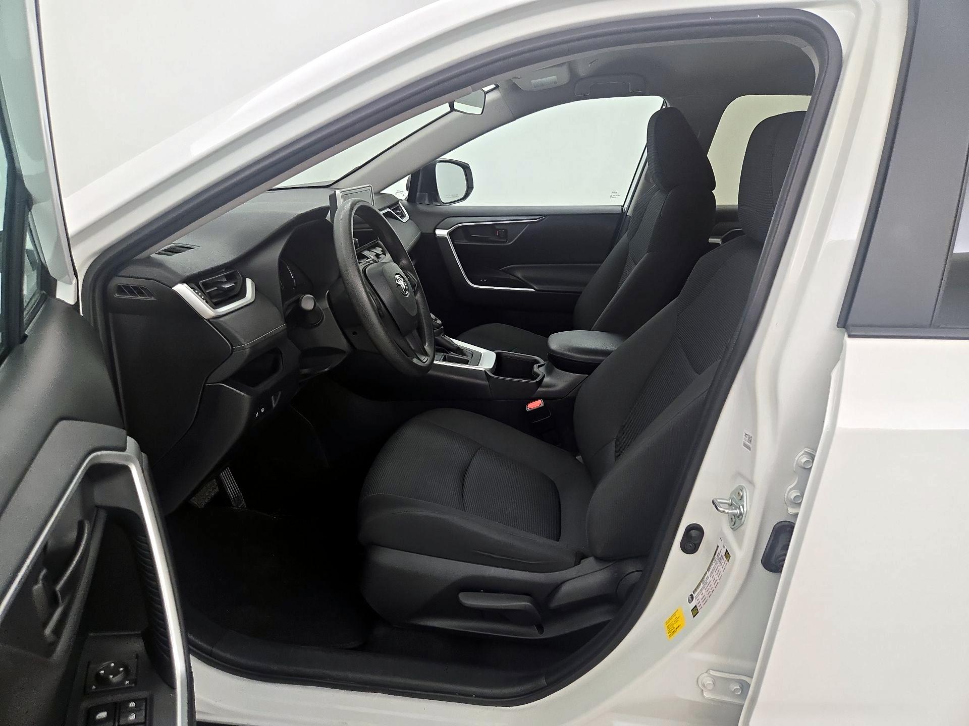 Thumbnail: 2024 Toyota RAV4 - 11