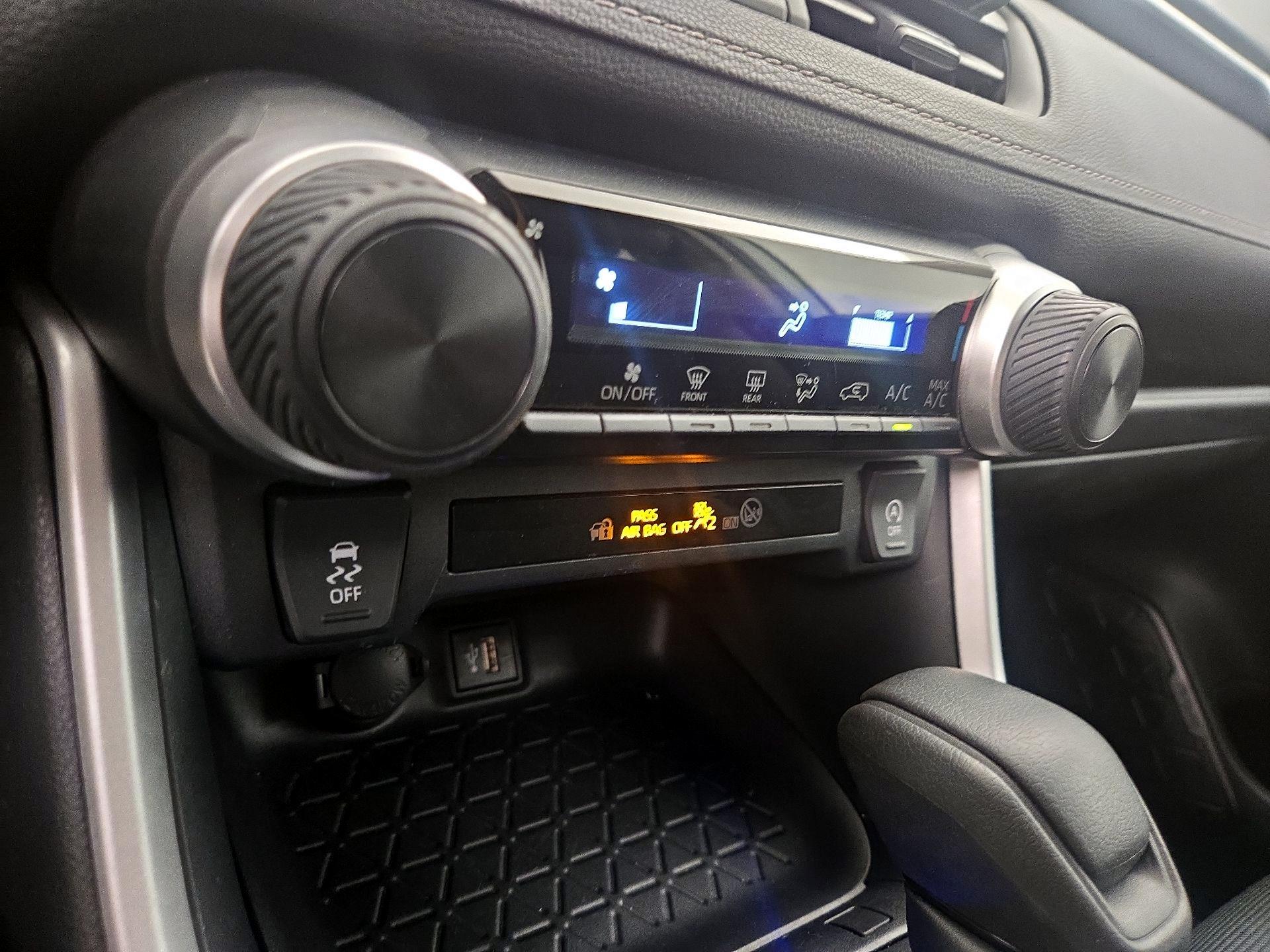 Thumbnail: 2024 Toyota RAV4 - 16