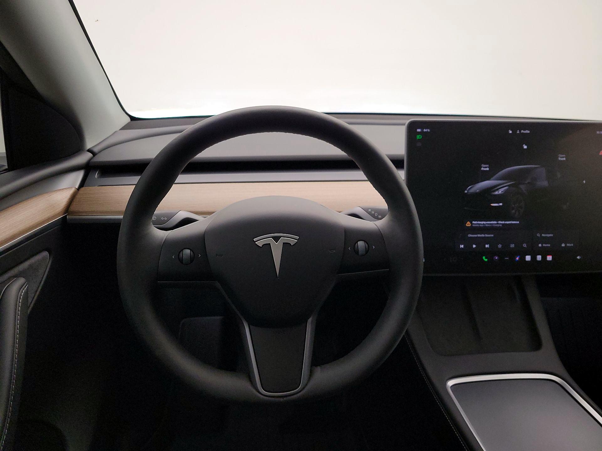 Thumbnail: 2025 Tesla Model Y - 10