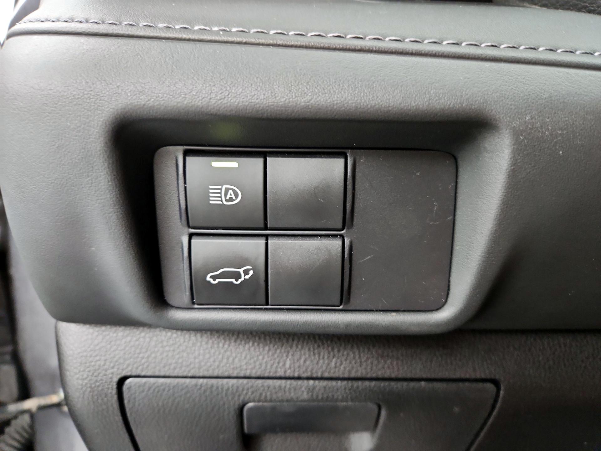Thumbnail: 2021 Toyota Highlander - 13