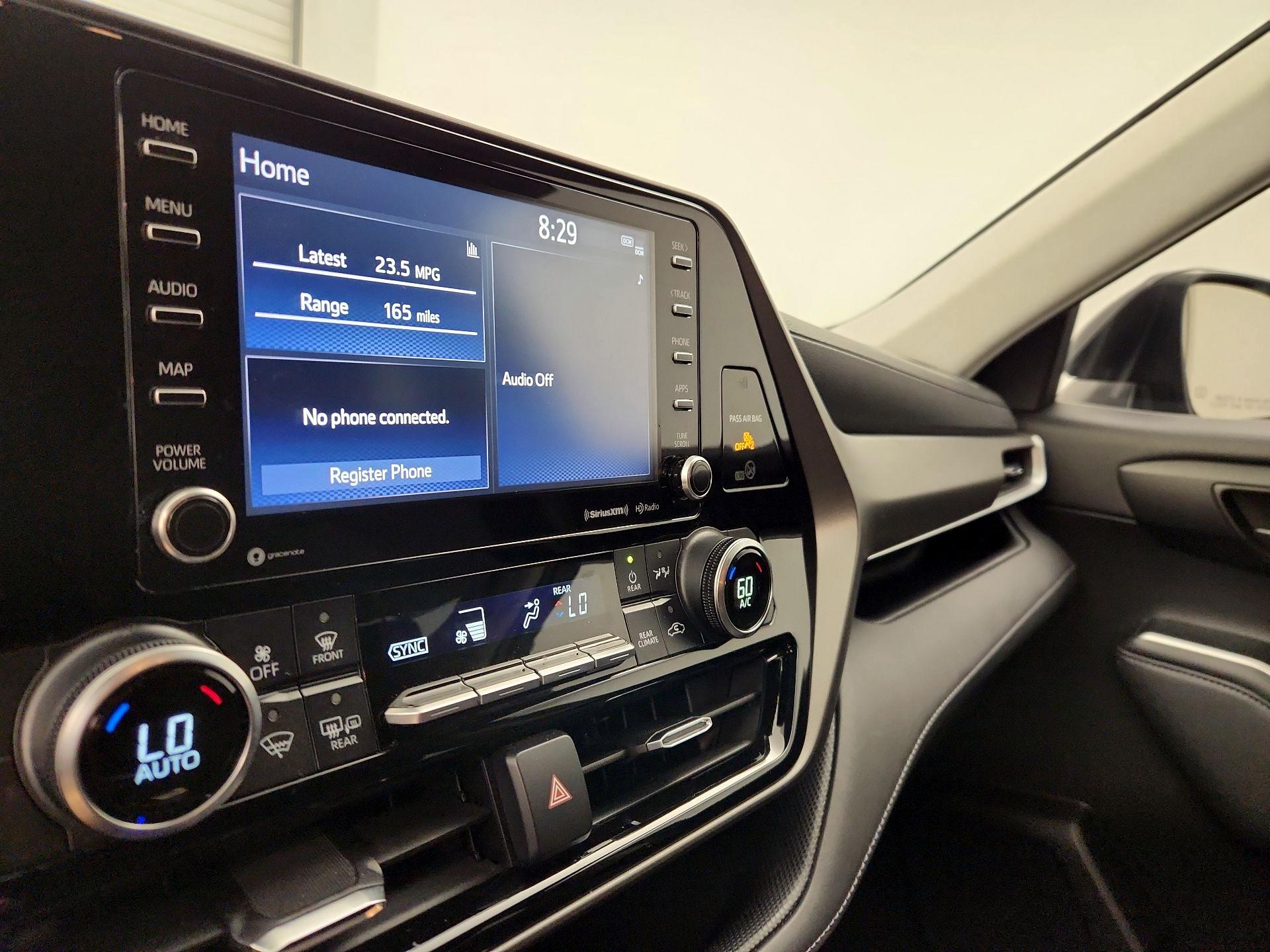 Thumbnail: 2021 Toyota Highlander - 15