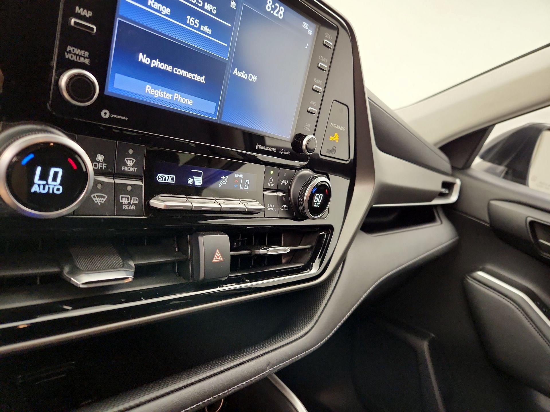 Thumbnail: 2021 Toyota Highlander - 16