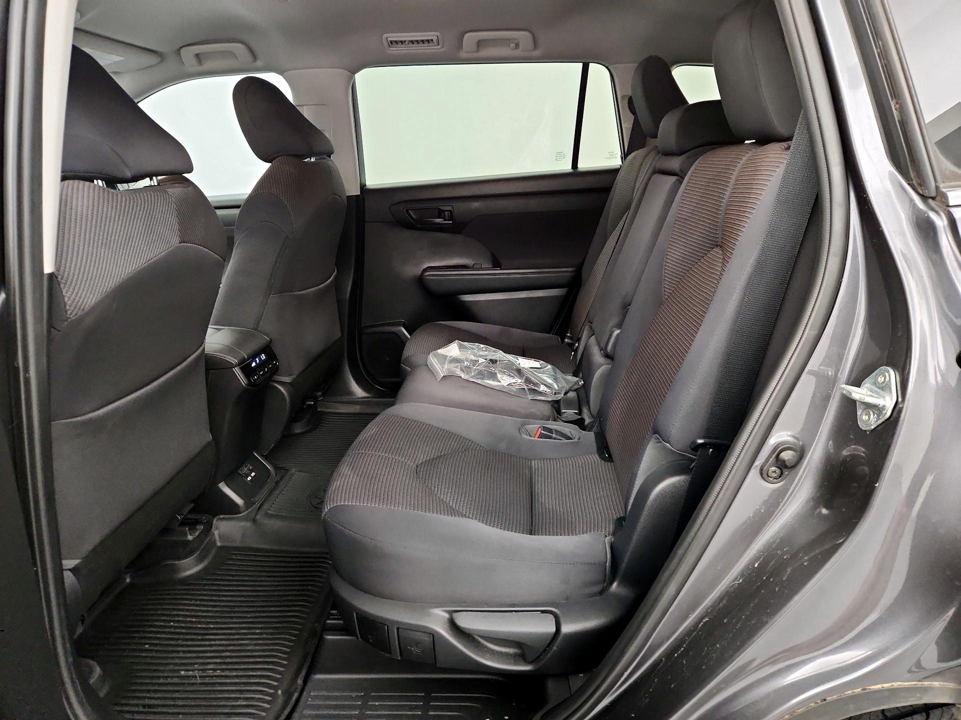 Thumbnail: 2021 Toyota Highlander - 19