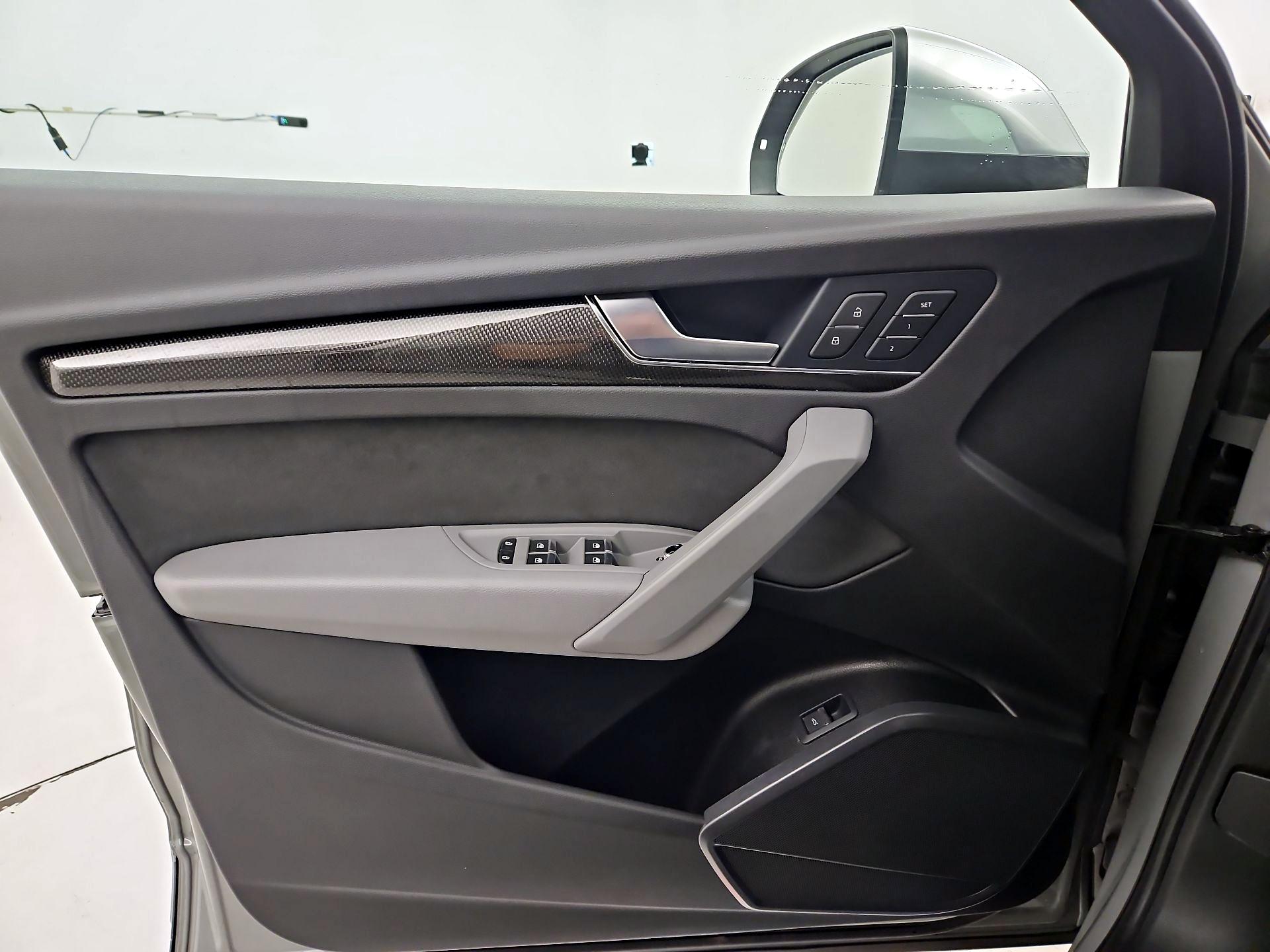 Thumbnail: 2022 Audi SQ5 - 12