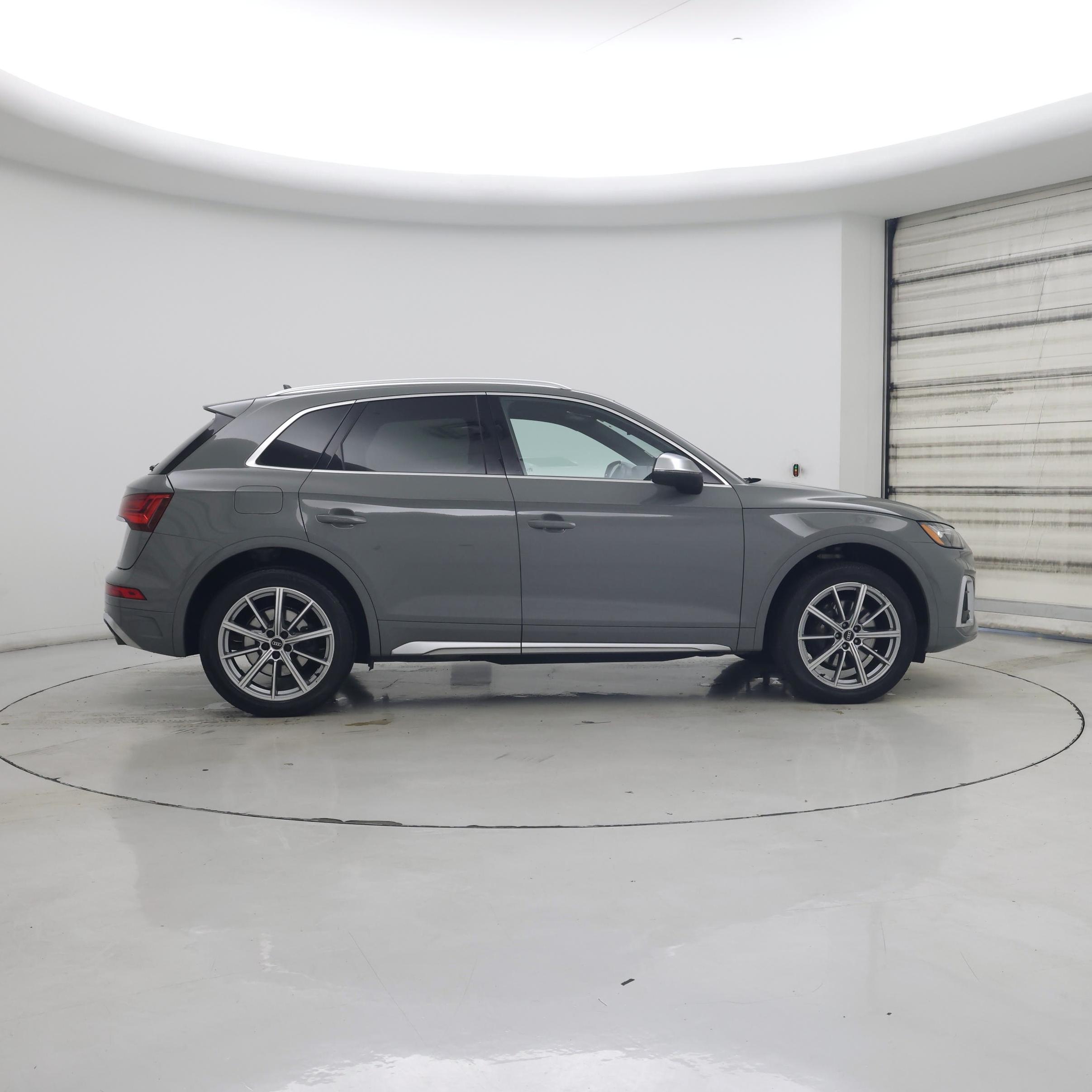 Thumbnail: 2022 Audi SQ5 - 7